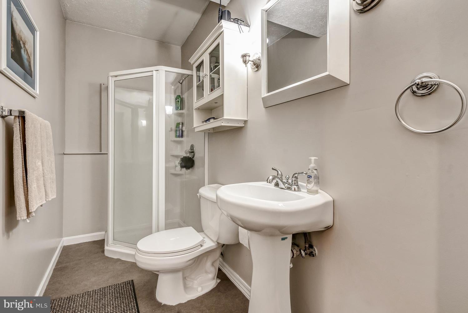 WHISPERING HILLS - Residential