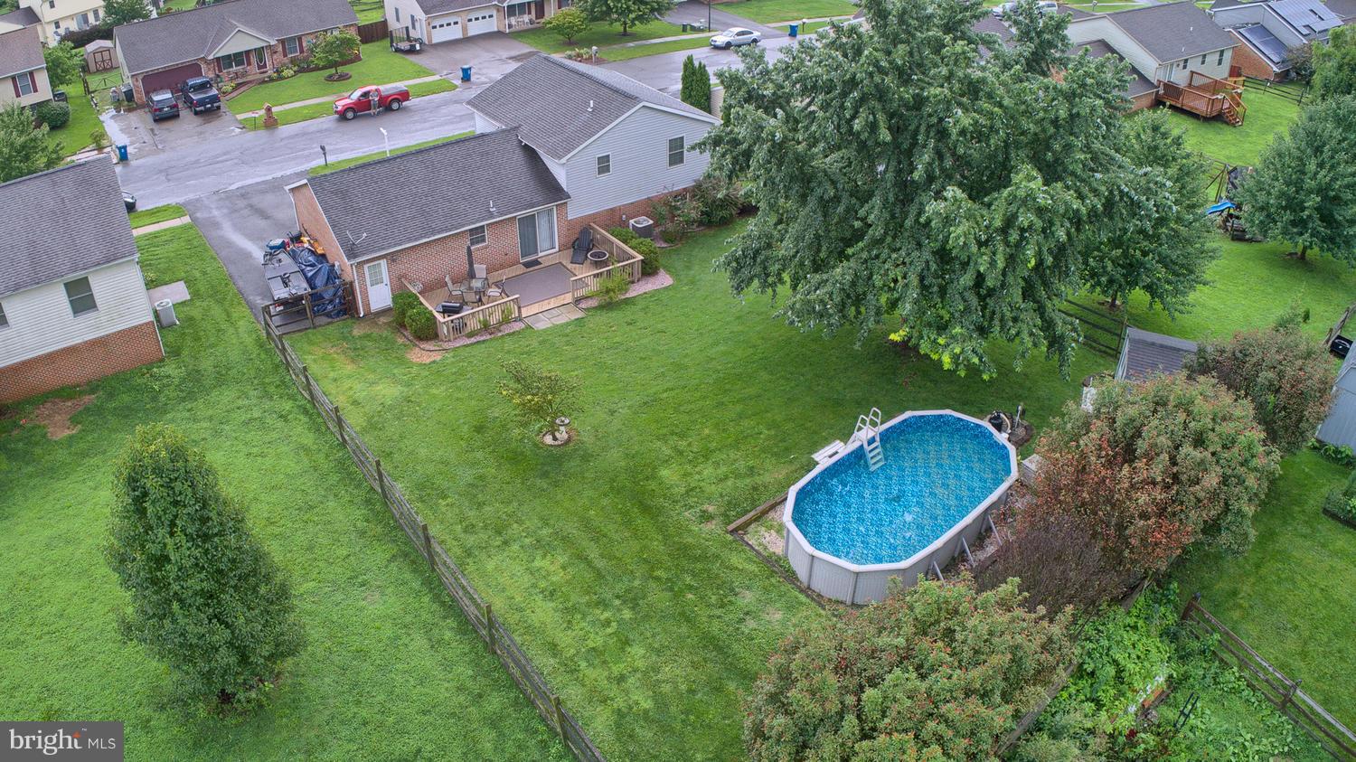 WHISPERING HILLS - Residential