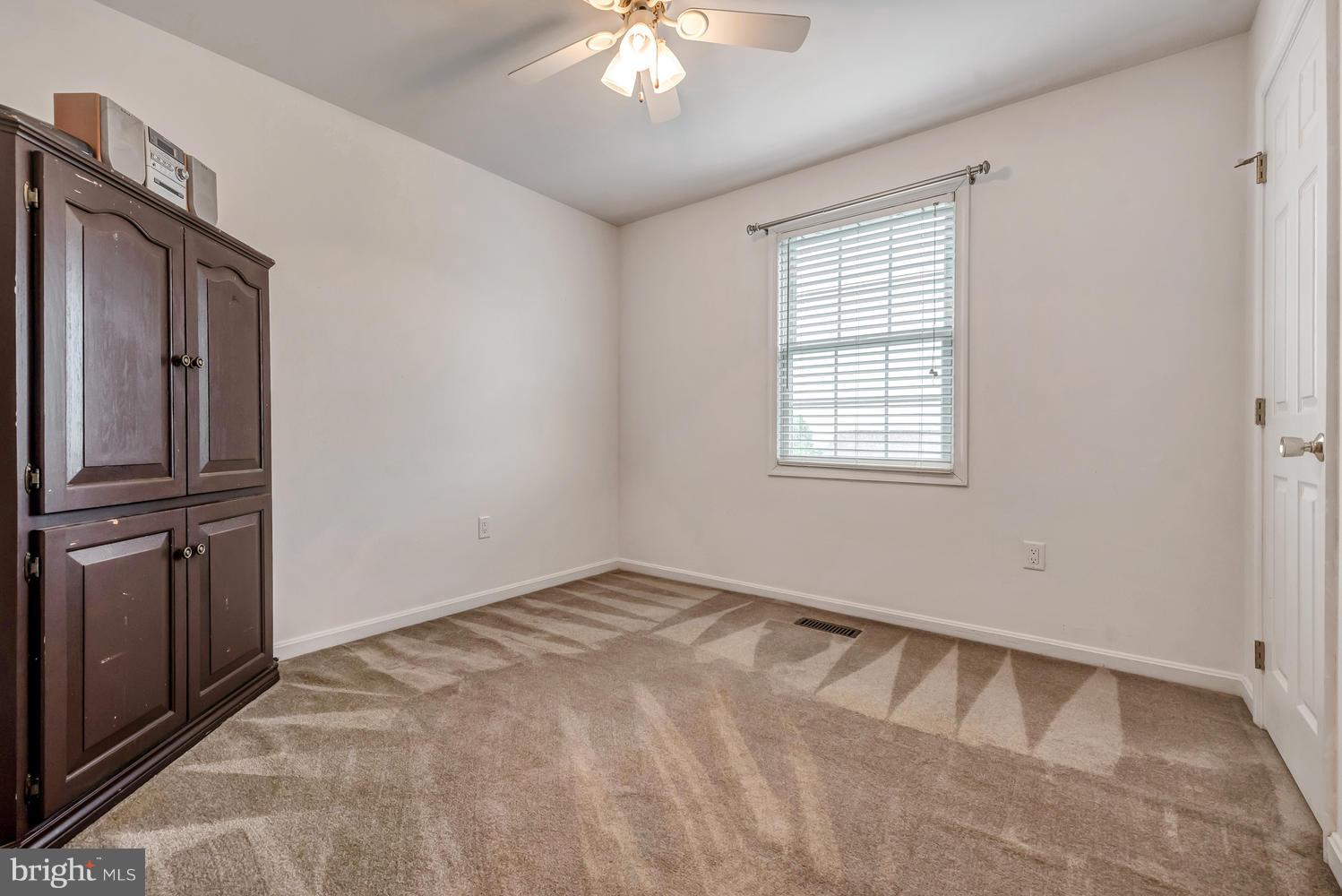 WHISPERING HILLS - Residential