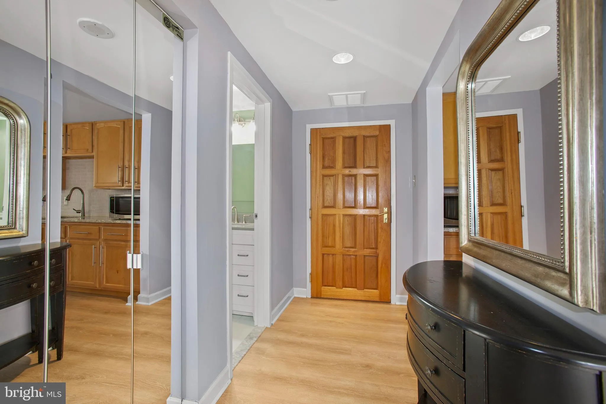 Arlington, Virginia 22209, United States, 1 Bedroom Bedrooms, ,1 BathroomBathrooms,Residential,Contingent,77741