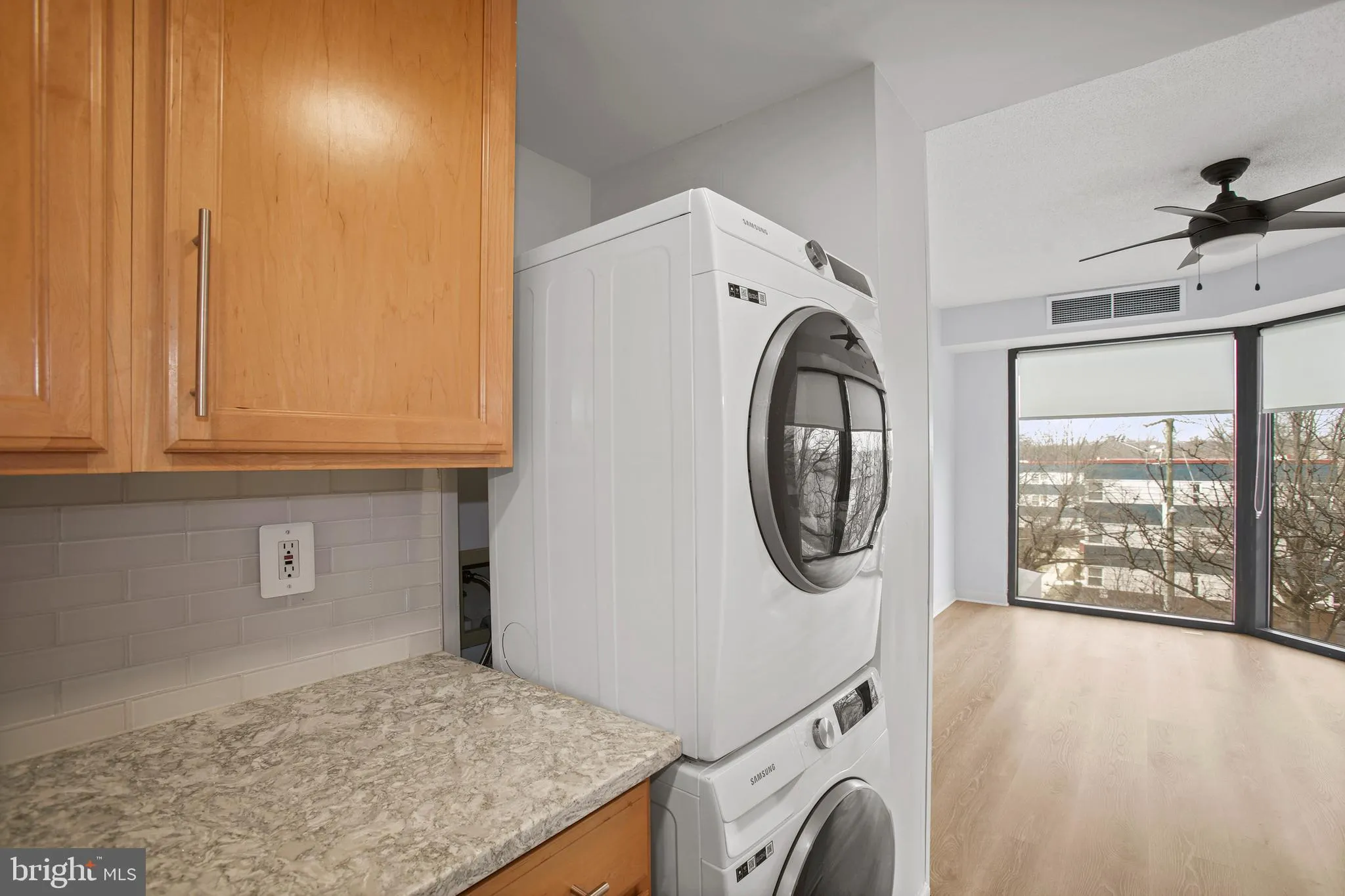 Arlington, Virginia 22209, United States, 1 Bedroom Bedrooms, ,1 BathroomBathrooms,Residential,Contingent,77741