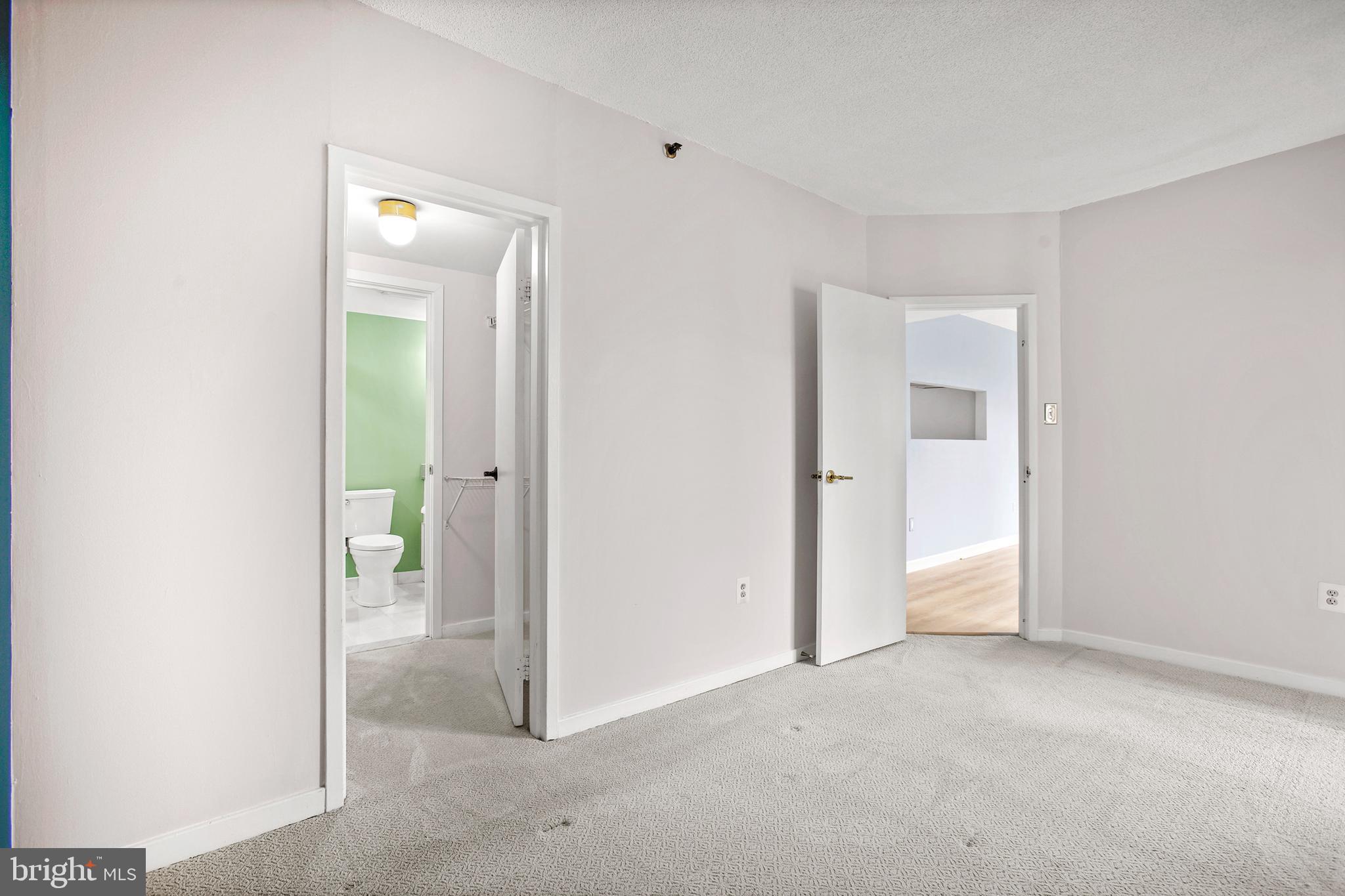 ATRIUM CONDO - Residential