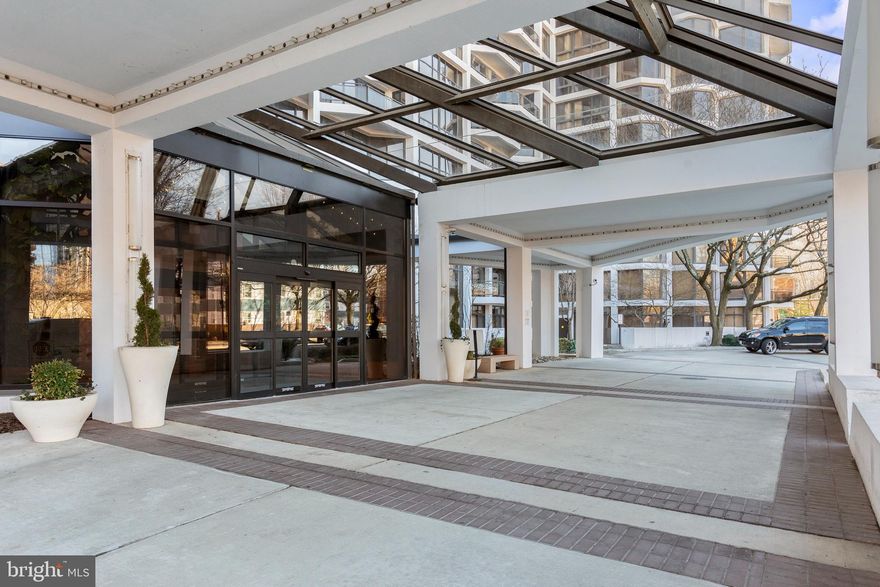 Welcome to the iconic Atrium Condominium in Rosslyn VA with assigned garage parking and a secure storage space!  Secure access to building with 24/7 front desk staff.  This 1 bedroom/1 bath unit nestled in the treetops, provides seasonal views of Georgetown and a treehouse vibe in the summer.  Bathed in natural light from floor to ceiling windows this unit has a beautifully updated galley kitchen with ample space for two chefs.  The bedroom and full bath are to the right of the foyer providing privacy from the living space.  The bathroom has been updated with a beautiful, large walk-in shower with bench.  The bedroom and bathroom are connected with a large walk through closet.  The spacious common living area has endless options for use with plenty of room to create seating/entertainment area, dining area and flex space for office/workout space et al.  ***NEW FLOORING 2023***NEW WASHER/DRYER 2023***NEW DISHWASHER*** The Atrium is just steps from the  Rosslyn Metro with direct access to the Orange, Blue and Silver lines.  Easy access to the Lee Hwy, Route 66, GW Parkway and Route 50.  Minutes from Reagan National Airport and Dulles International Airport by car or metro*****MANY AMENITIES INCLUDE*** EXERCISE ROOM*** SAUNA*** HOT TUB*** TENNIS COURTS*** OUTDOOR POOL*** GRILL AREA*** DOG RUN*** IN HOUSE DRY CLEANER***COMMUNITY ROOM WITH KITCHEN***