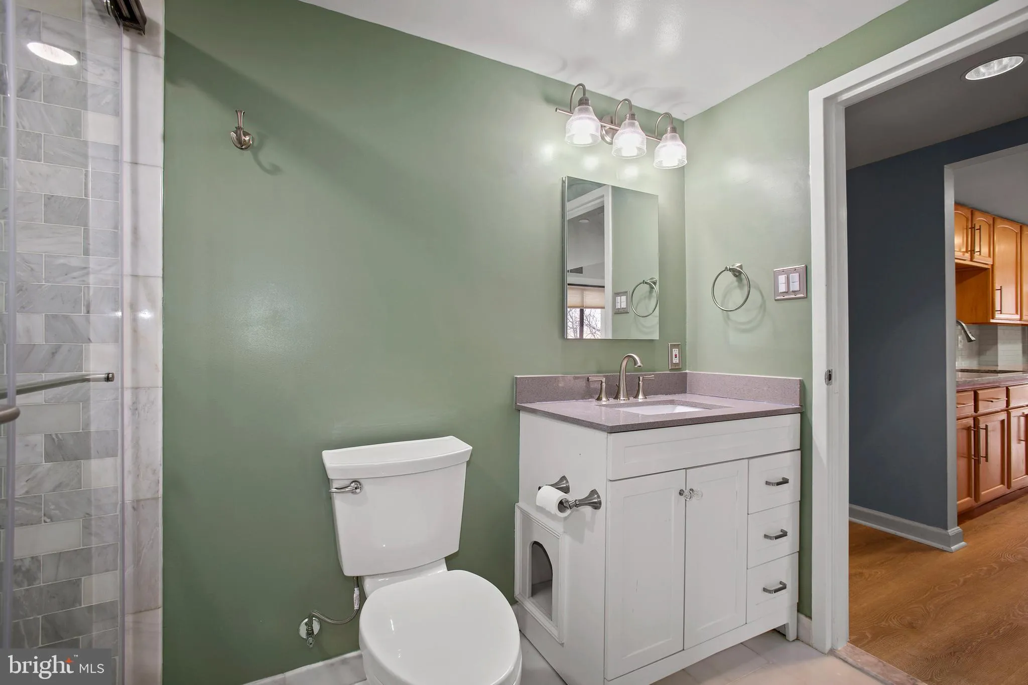 Arlington, Virginia 22209, United States, 1 Bedroom Bedrooms, ,1 BathroomBathrooms,Residential,Contingent,77741