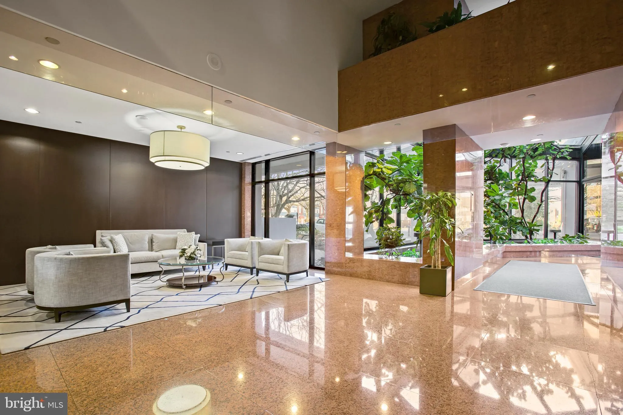 Arlington, Virginia 22209, United States, 1 Bedroom Bedrooms, ,1 BathroomBathrooms,Residential,Contingent,77741