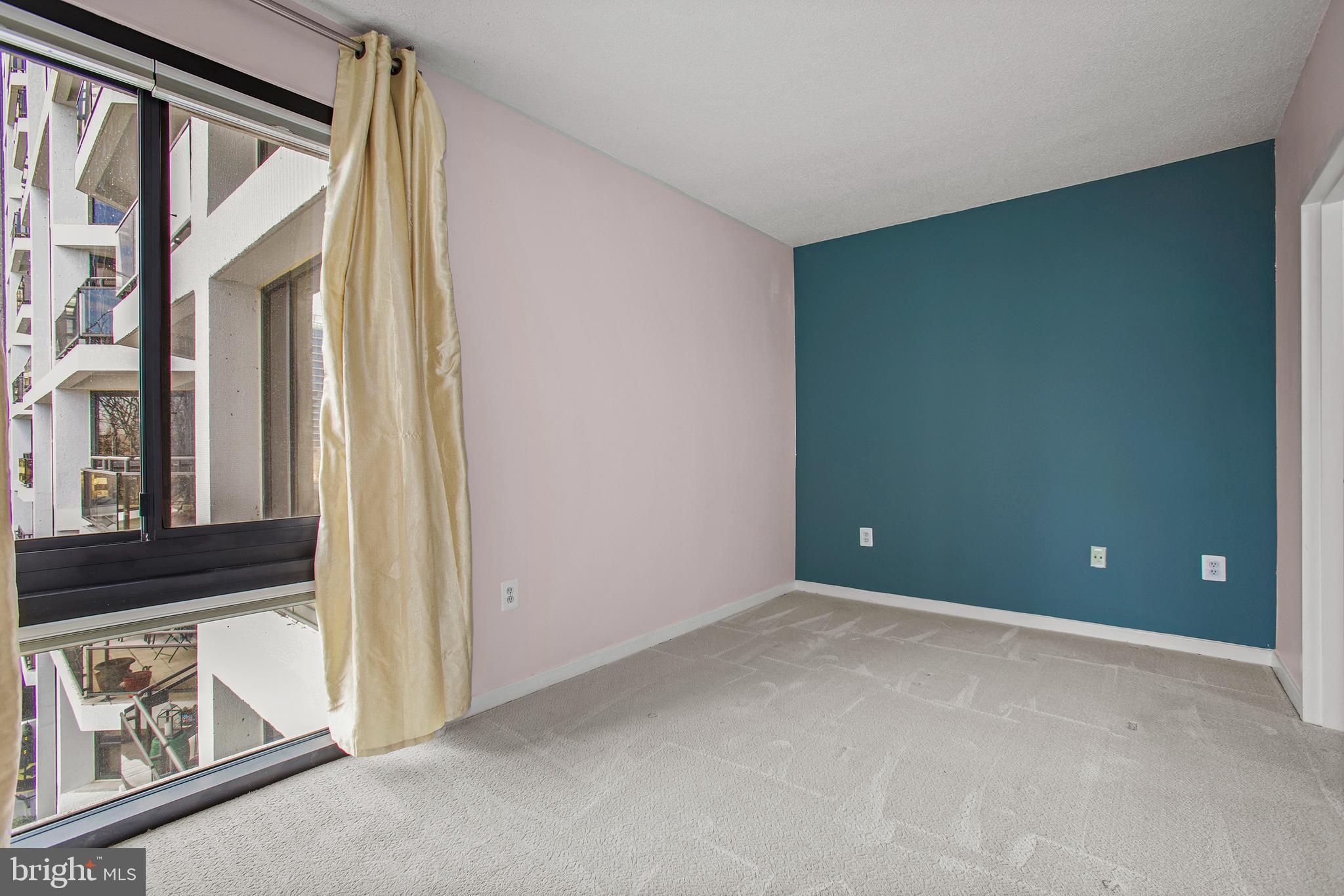 ATRIUM CONDO - Residential