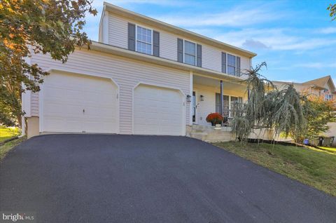 4536 DEL MAR DRIVE READING PA 19606
