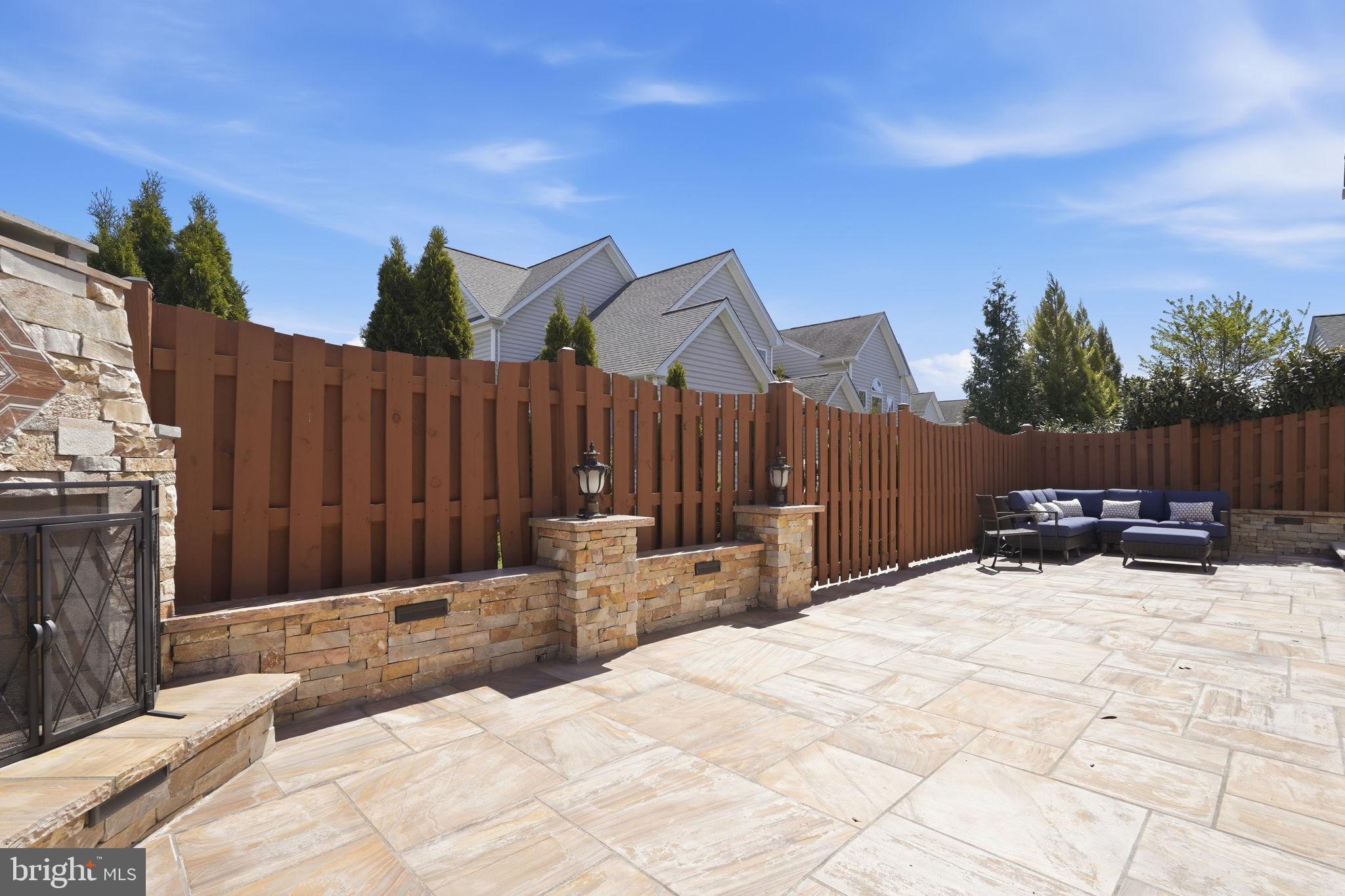 LOUDOUN VALLEY ESTATES 2 - Residential