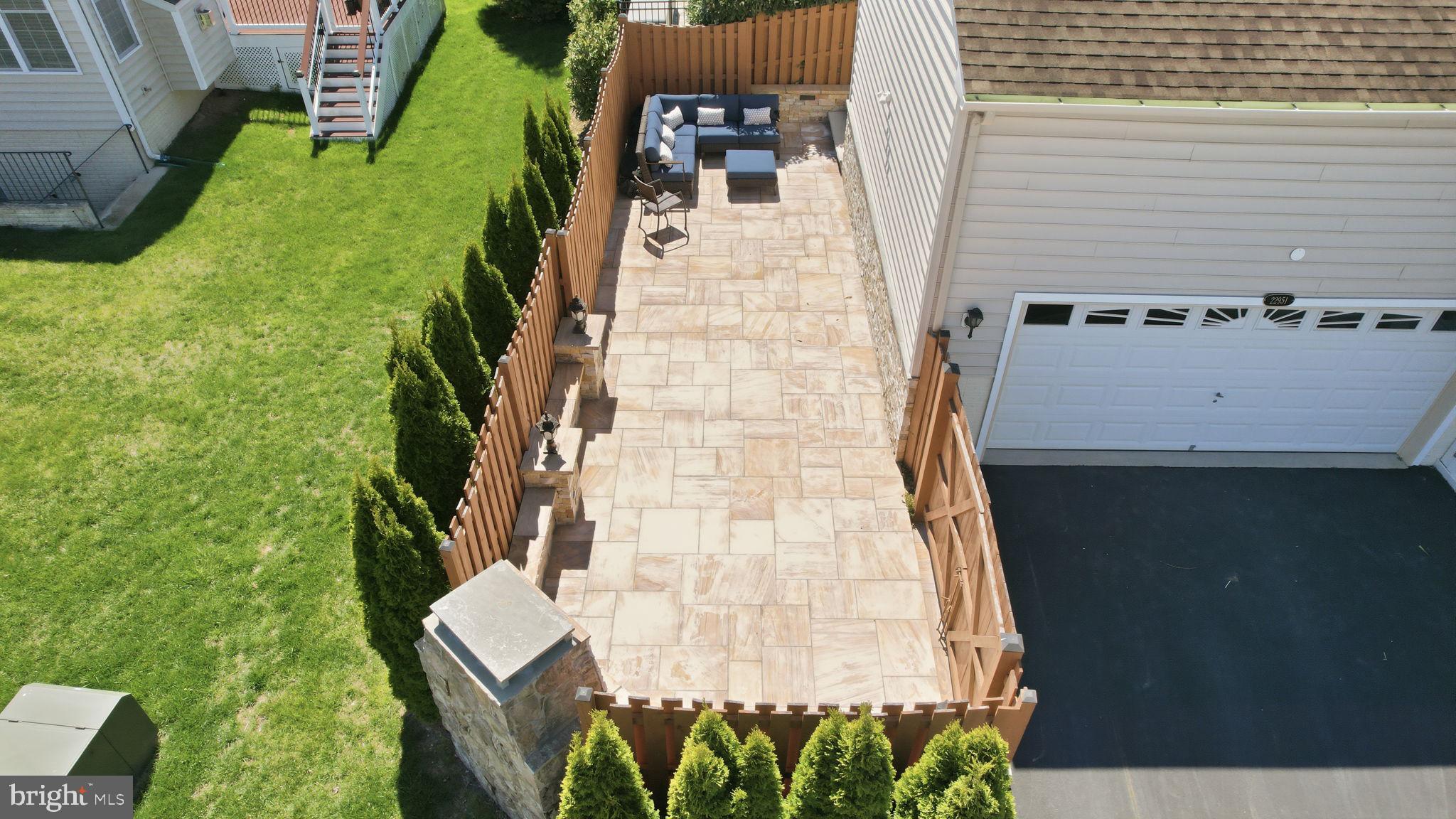 LOUDOUN VALLEY ESTATES 2 - Residential