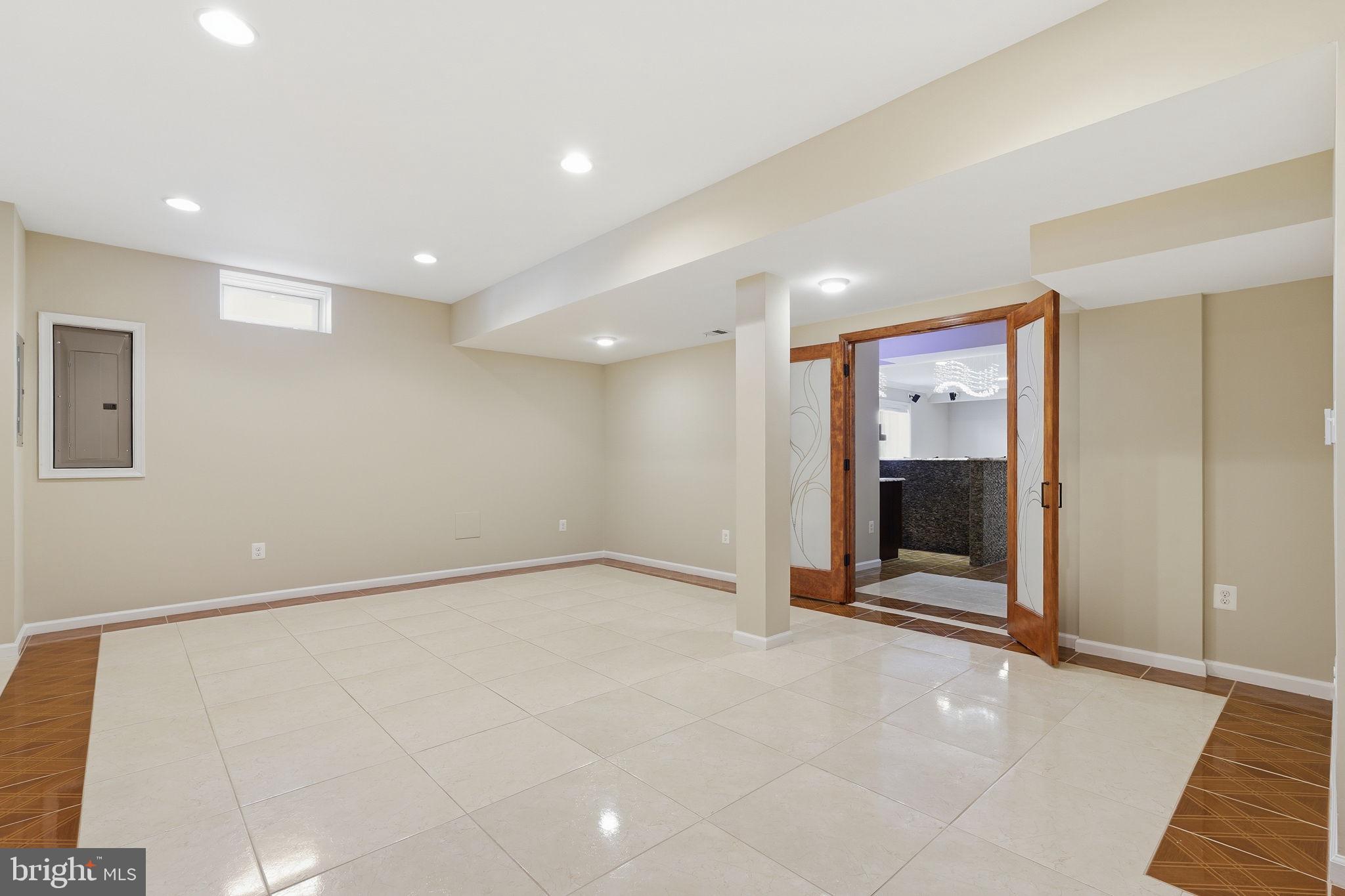 LOUDOUN VALLEY ESTATES 2 - Residential