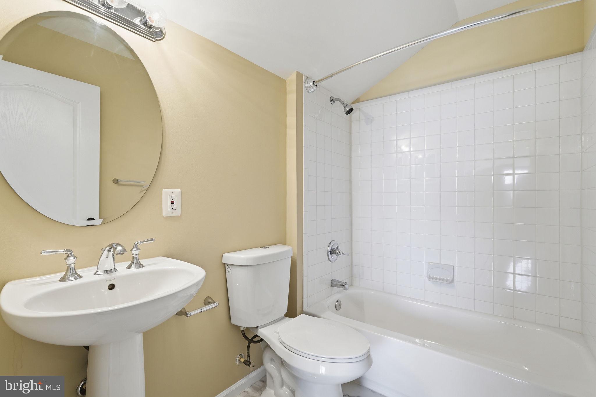 LOUDOUN VALLEY ESTATES 2 - Residential