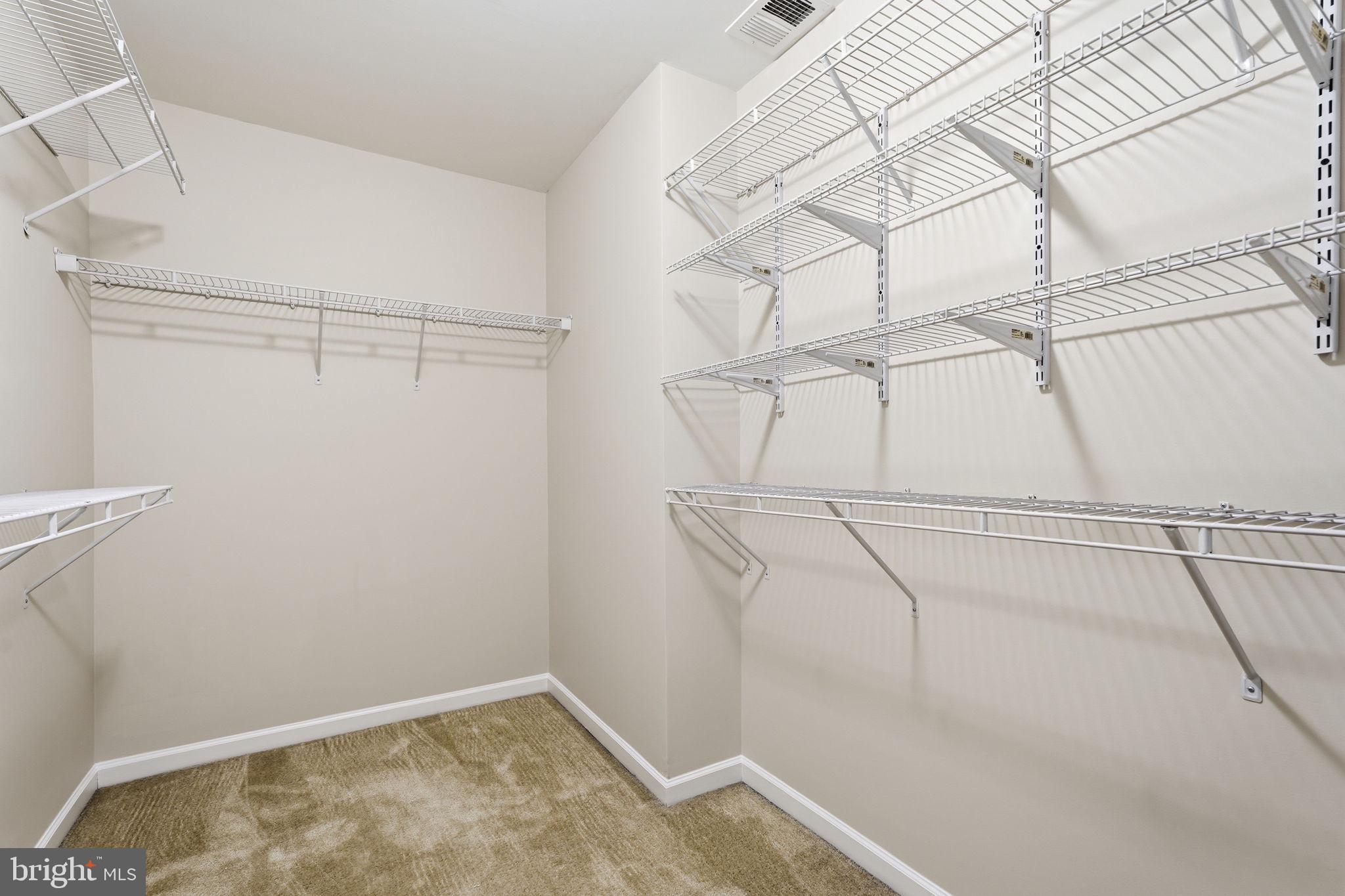 LOUDOUN VALLEY ESTATES 2 - Residential