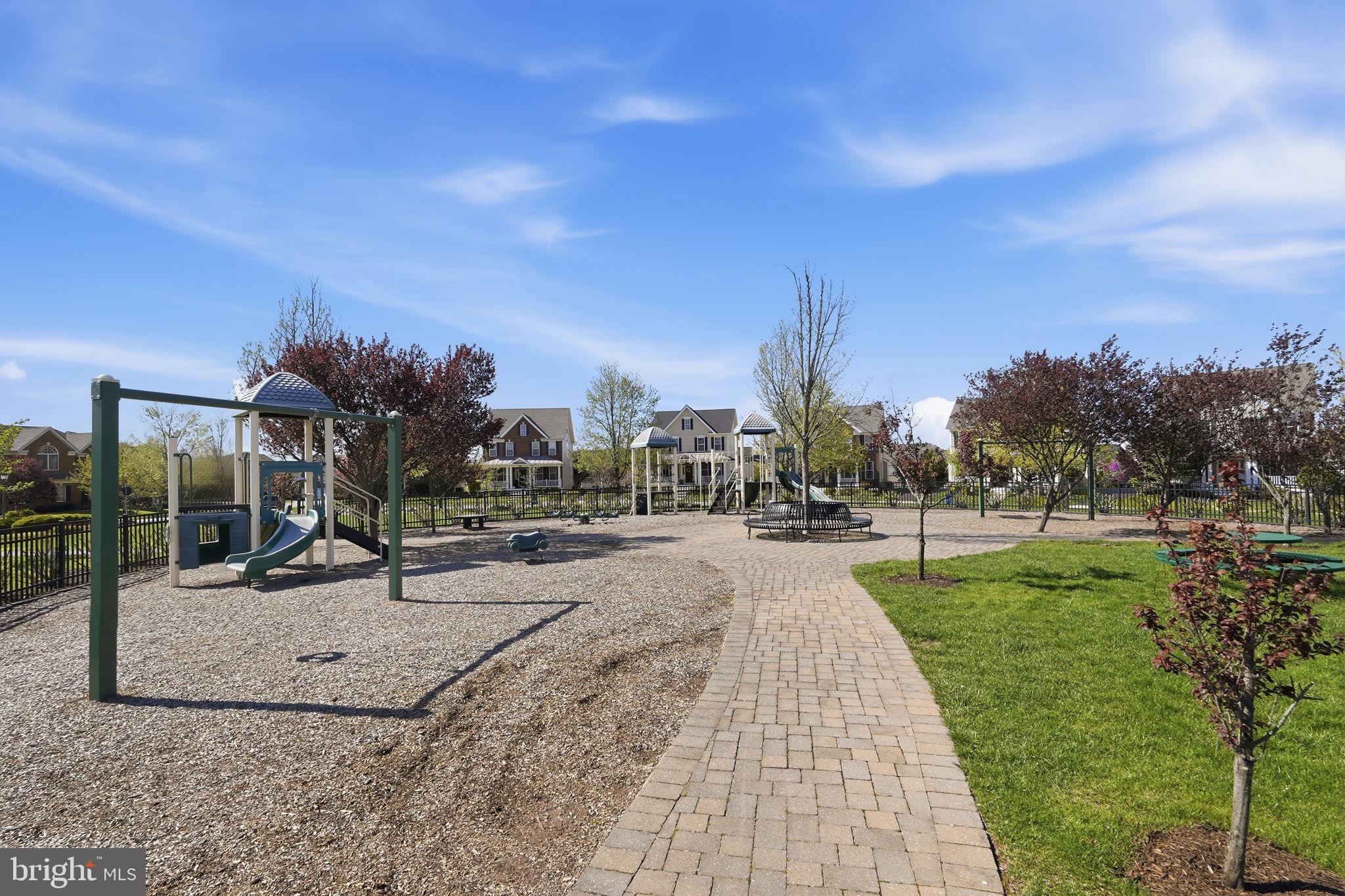 LOUDOUN VALLEY ESTATES 2 - Residential