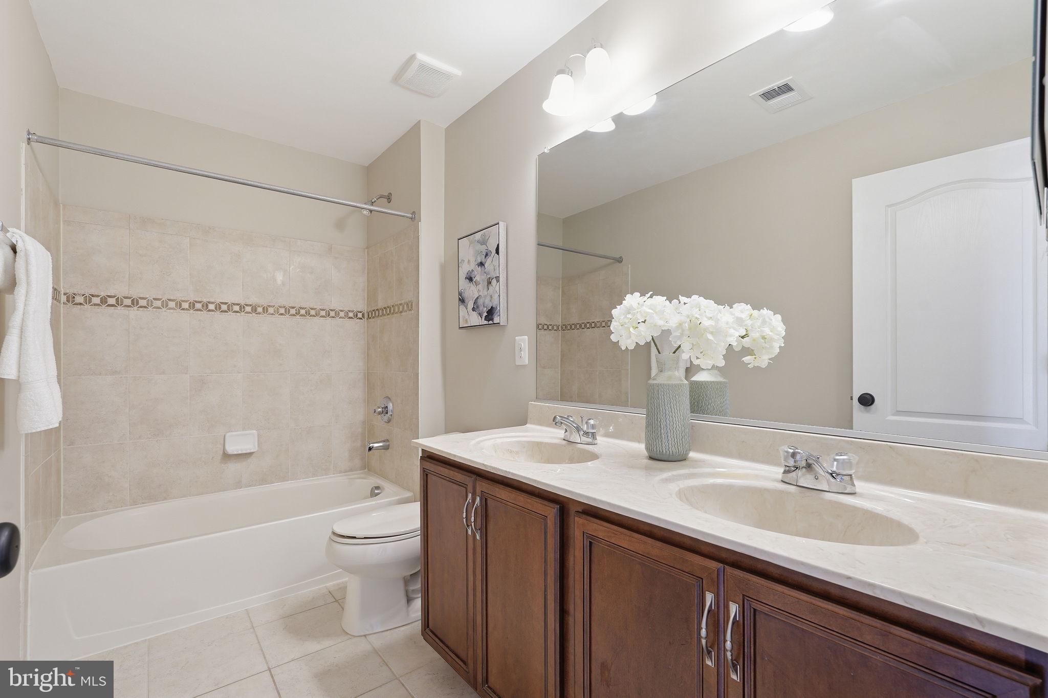 LOUDOUN VALLEY ESTATES 2 - Residential