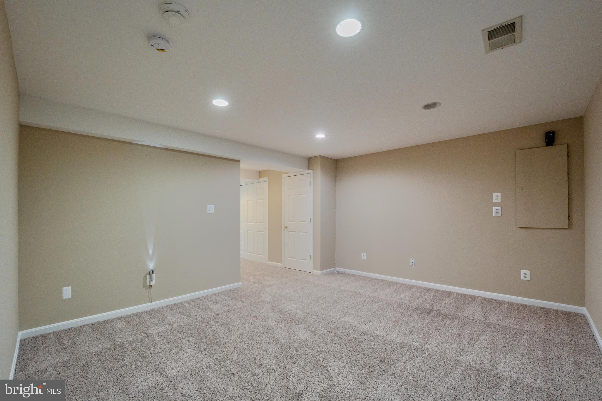 CRIPPENS CORNER - Residential
