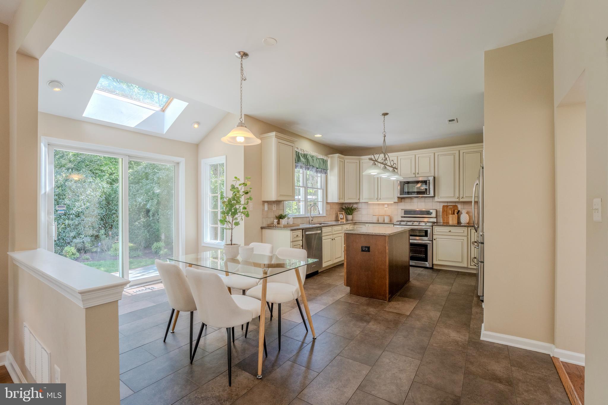 CRIPPENS CORNER - Residential