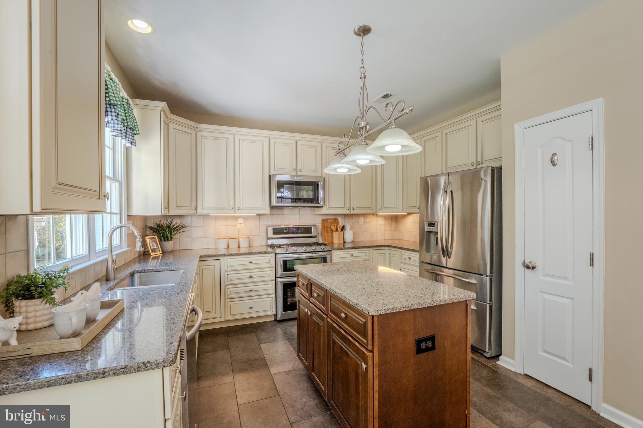 CRIPPENS CORNER - Residential