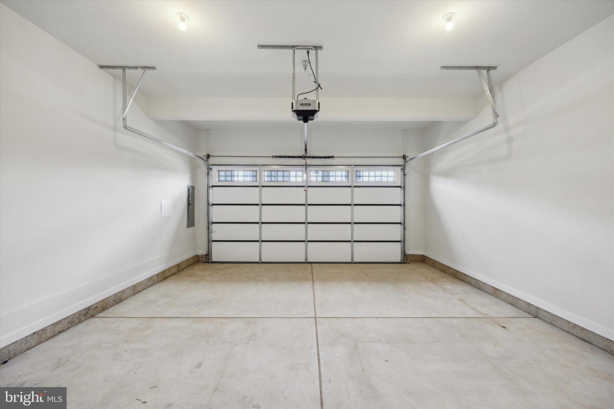 BARCLAY HILL - Residential