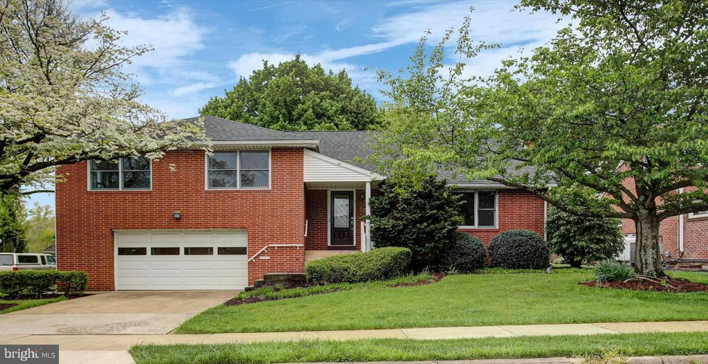 Photo of 212 E Walnut Street, SHIREMANSTOWN, PA 17011 (MLS # PACB2052292)