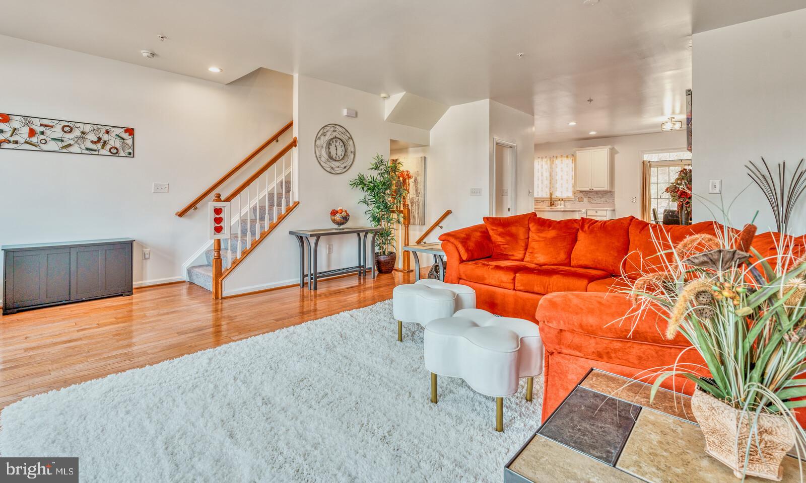 RIVERWATCH IND HEAD - Residential Lease