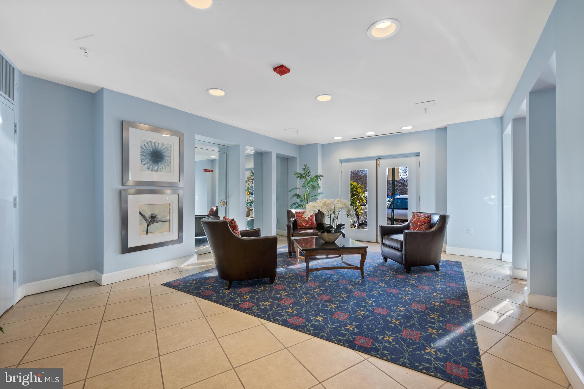 LEISURE WORLD - Residential