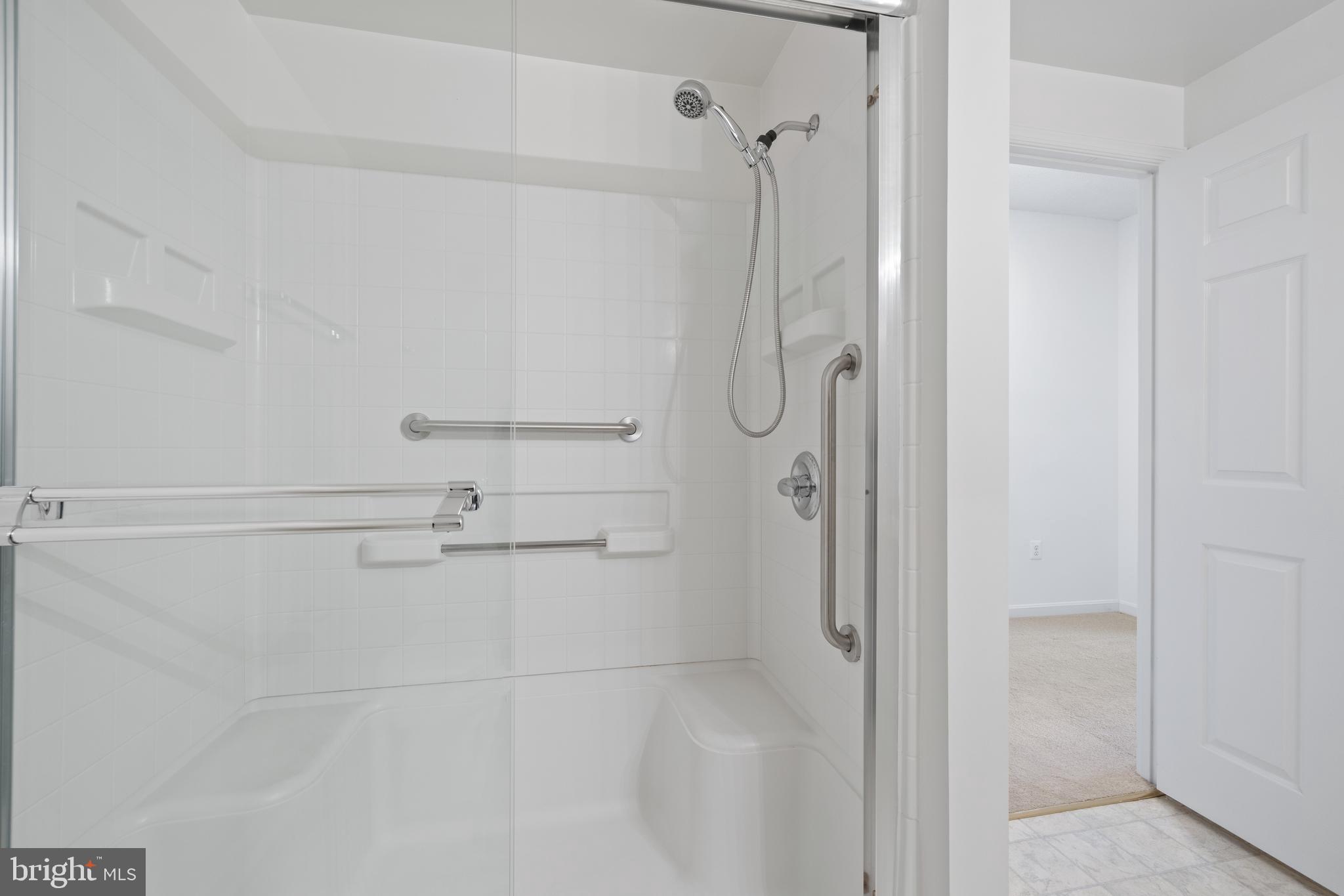 LEISURE WORLD - Residential