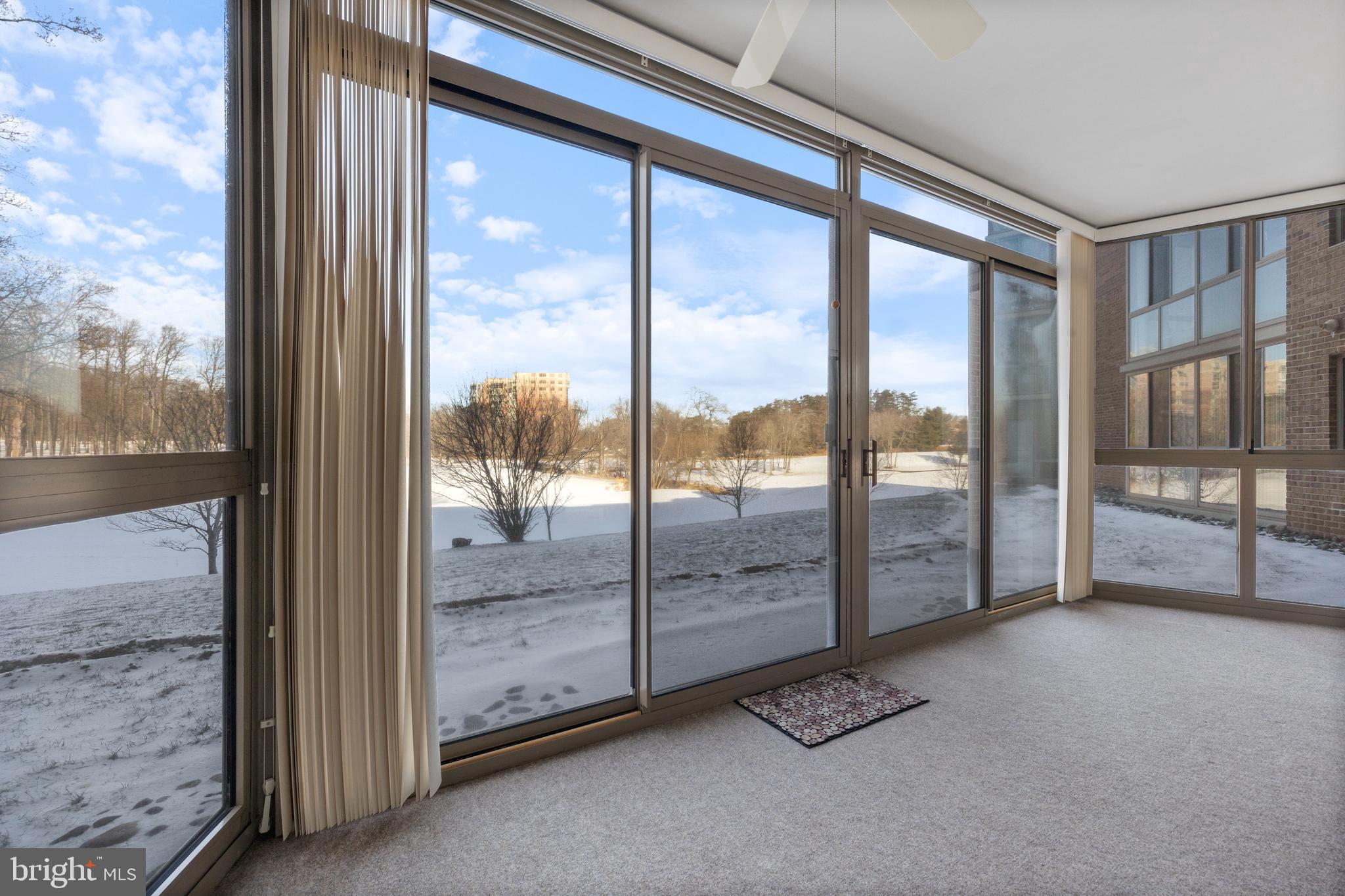 LEISURE WORLD - Residential