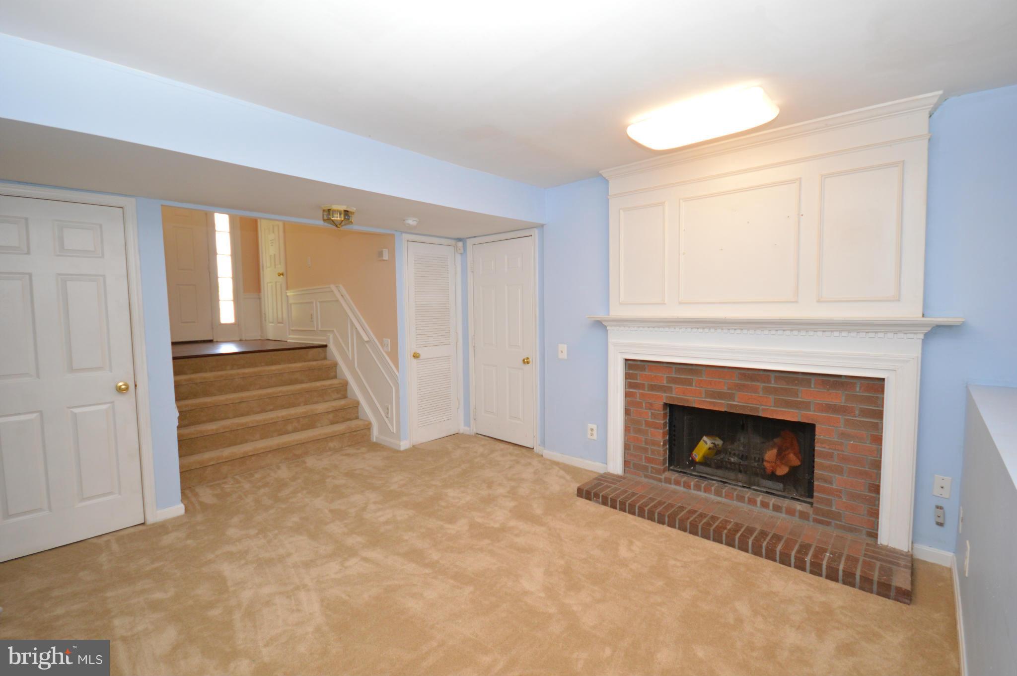 ENGLAND RUN - Residential Lease