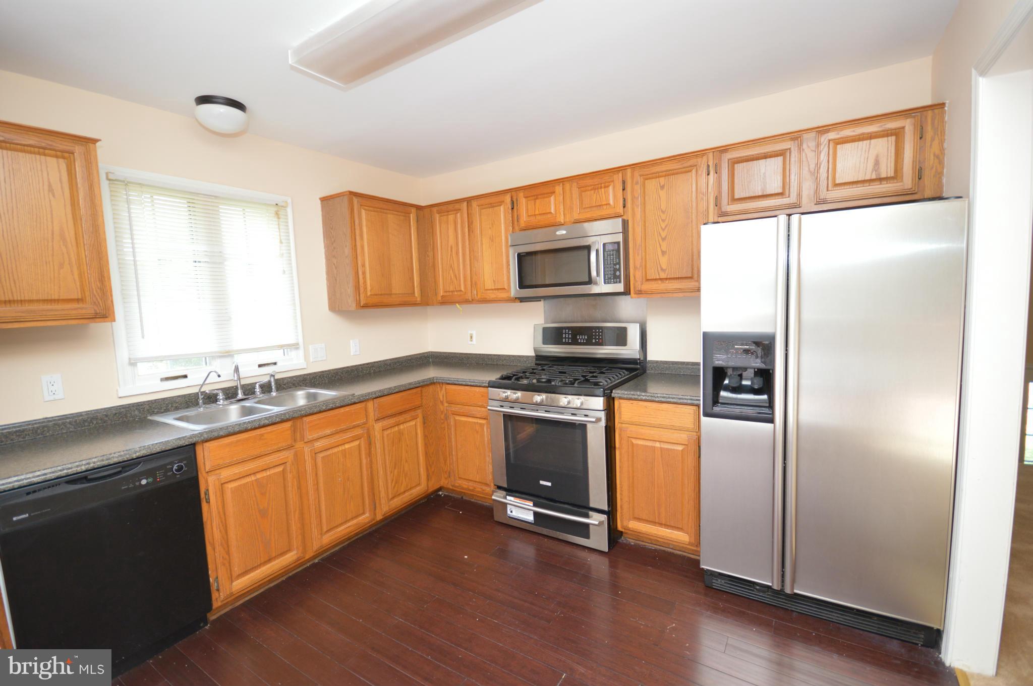 ENGLAND RUN - Residential Lease