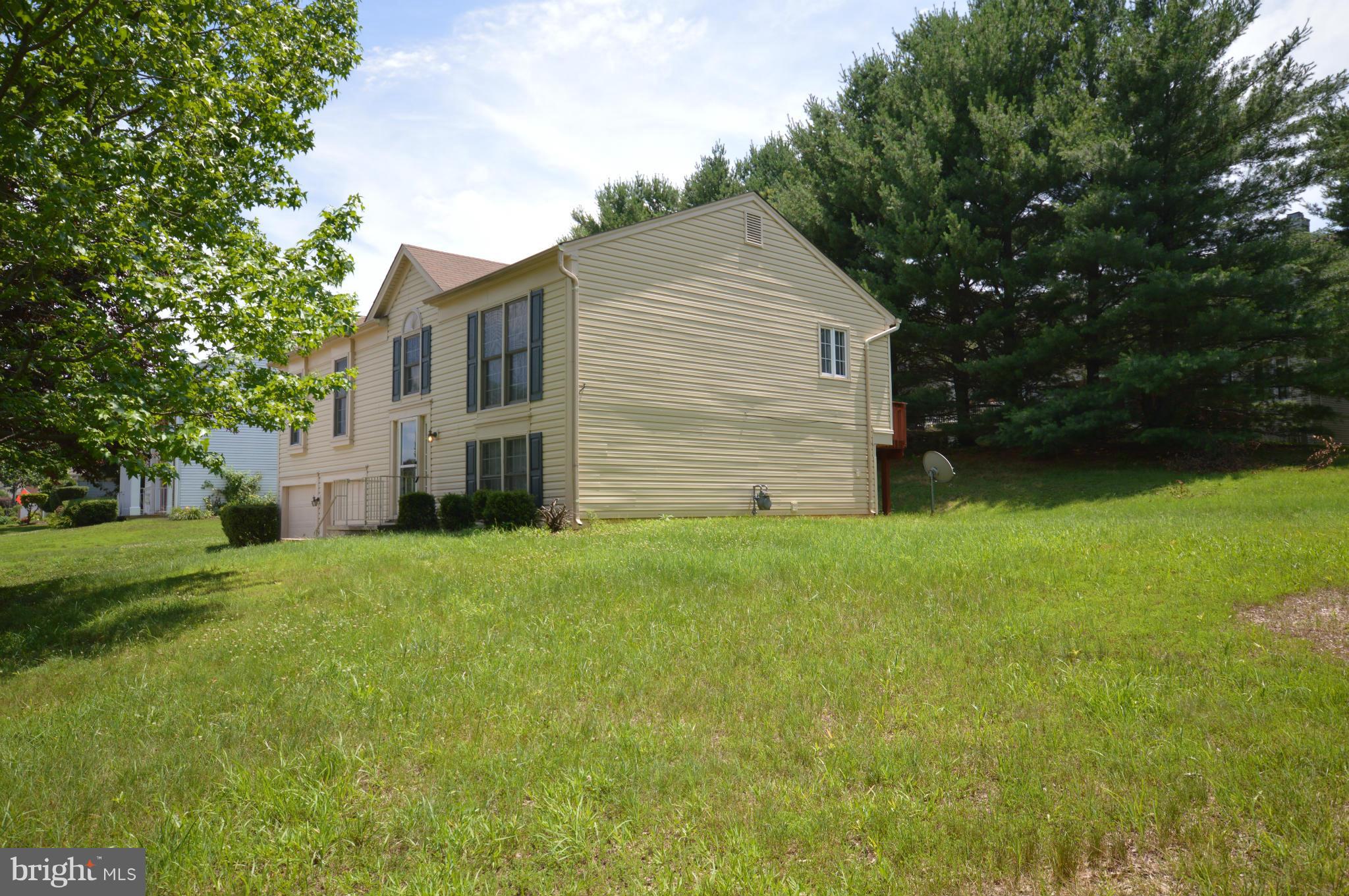 ENGLAND RUN - Residential Lease