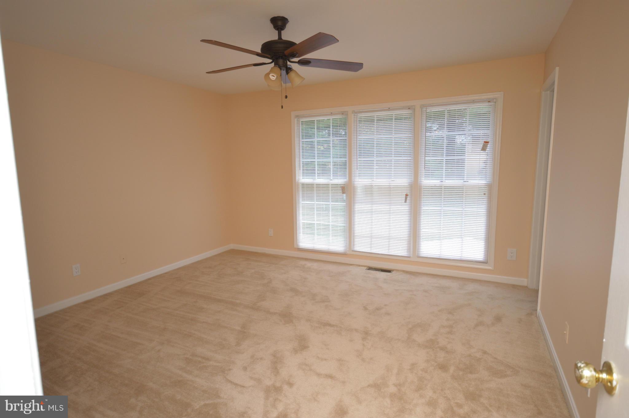 ENGLAND RUN - Residential Lease