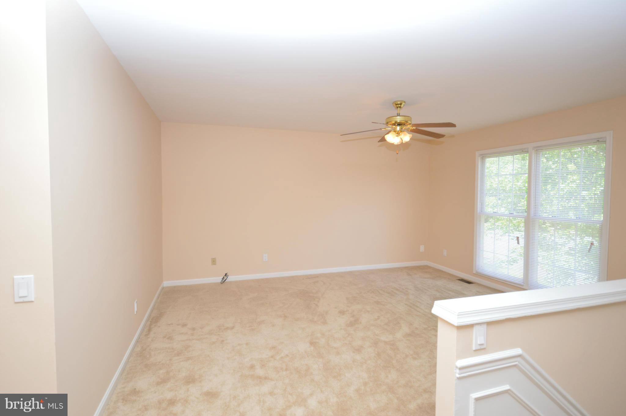 ENGLAND RUN - Residential Lease