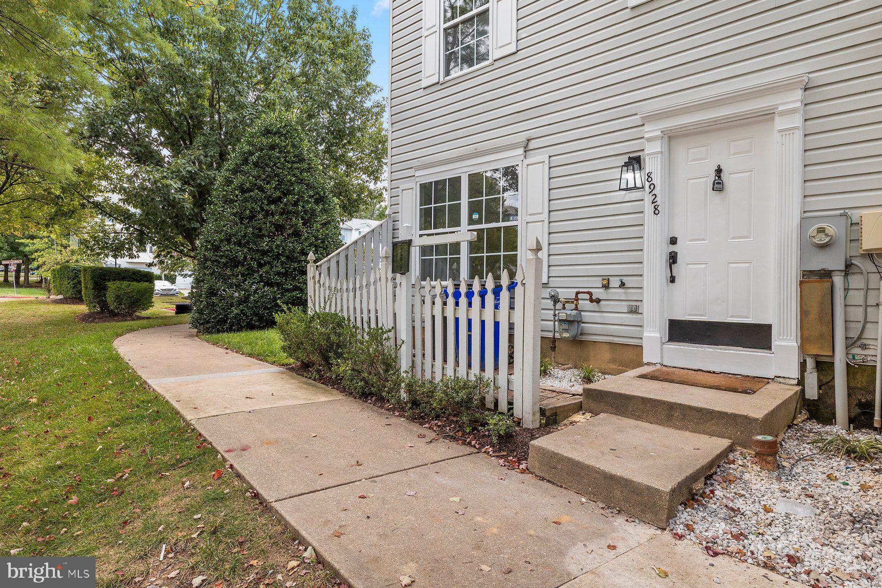 8928 MALLARD COURT