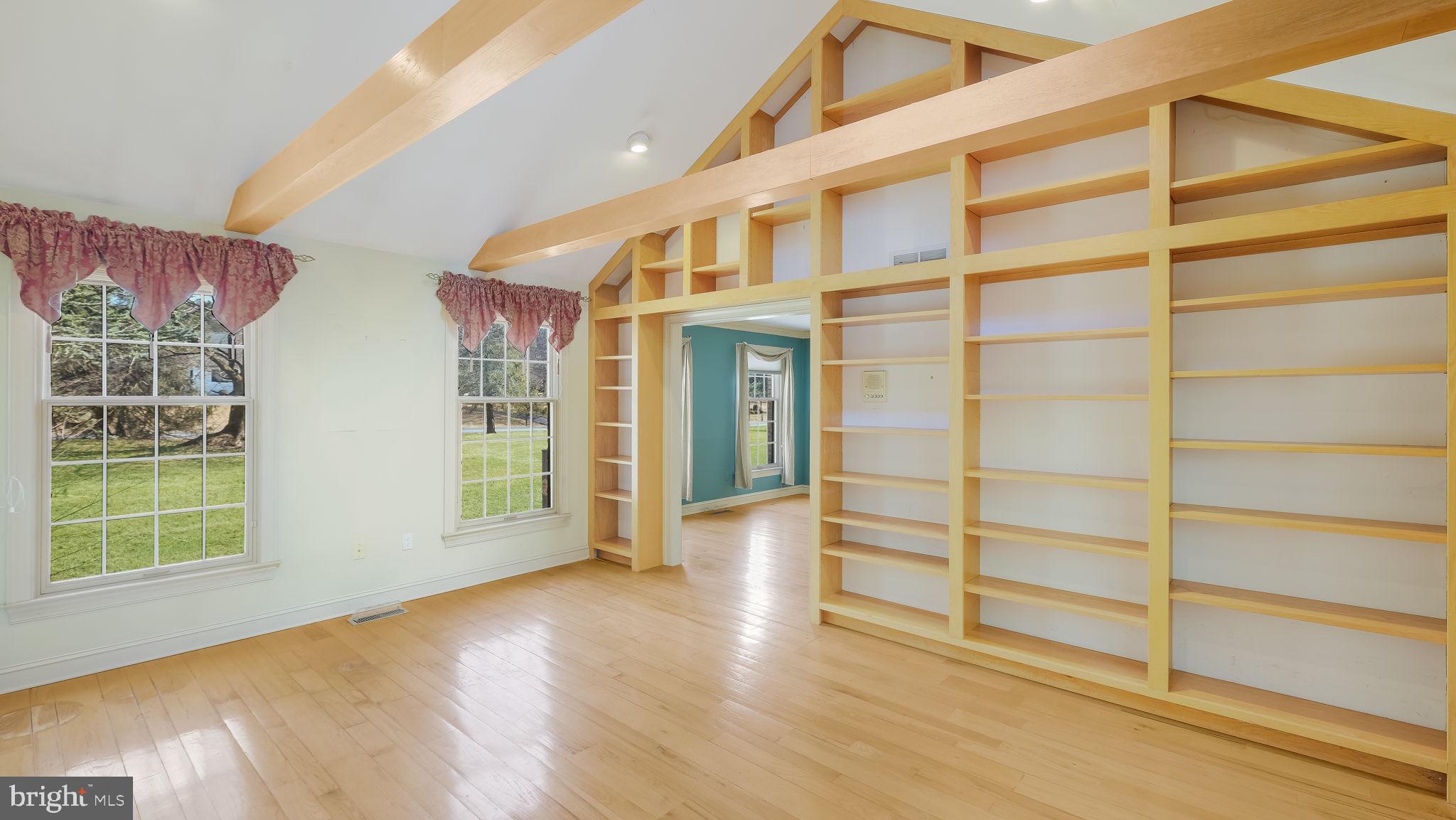 SOLEBURY FARMS EST - Residential