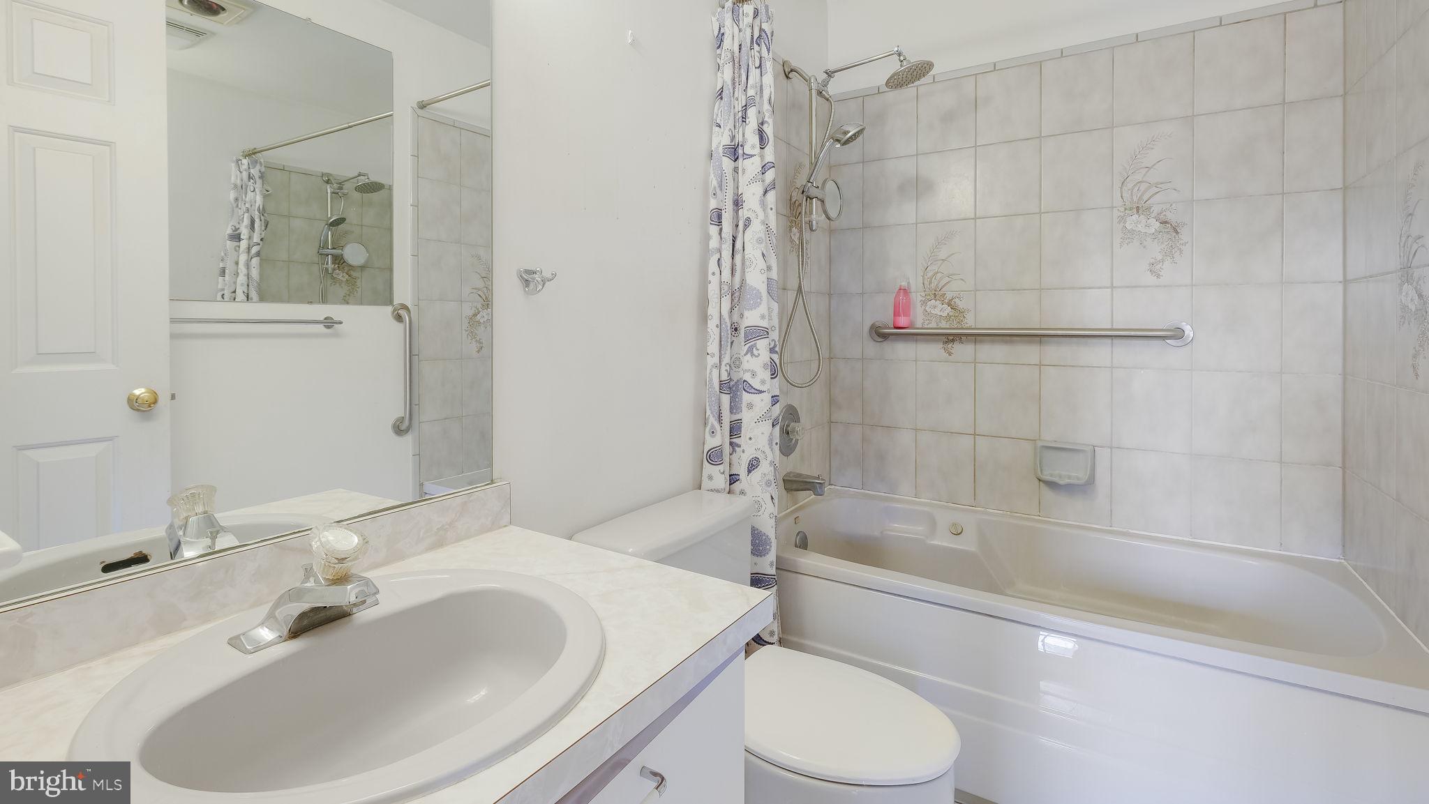 SOLEBURY FARMS EST - Residential