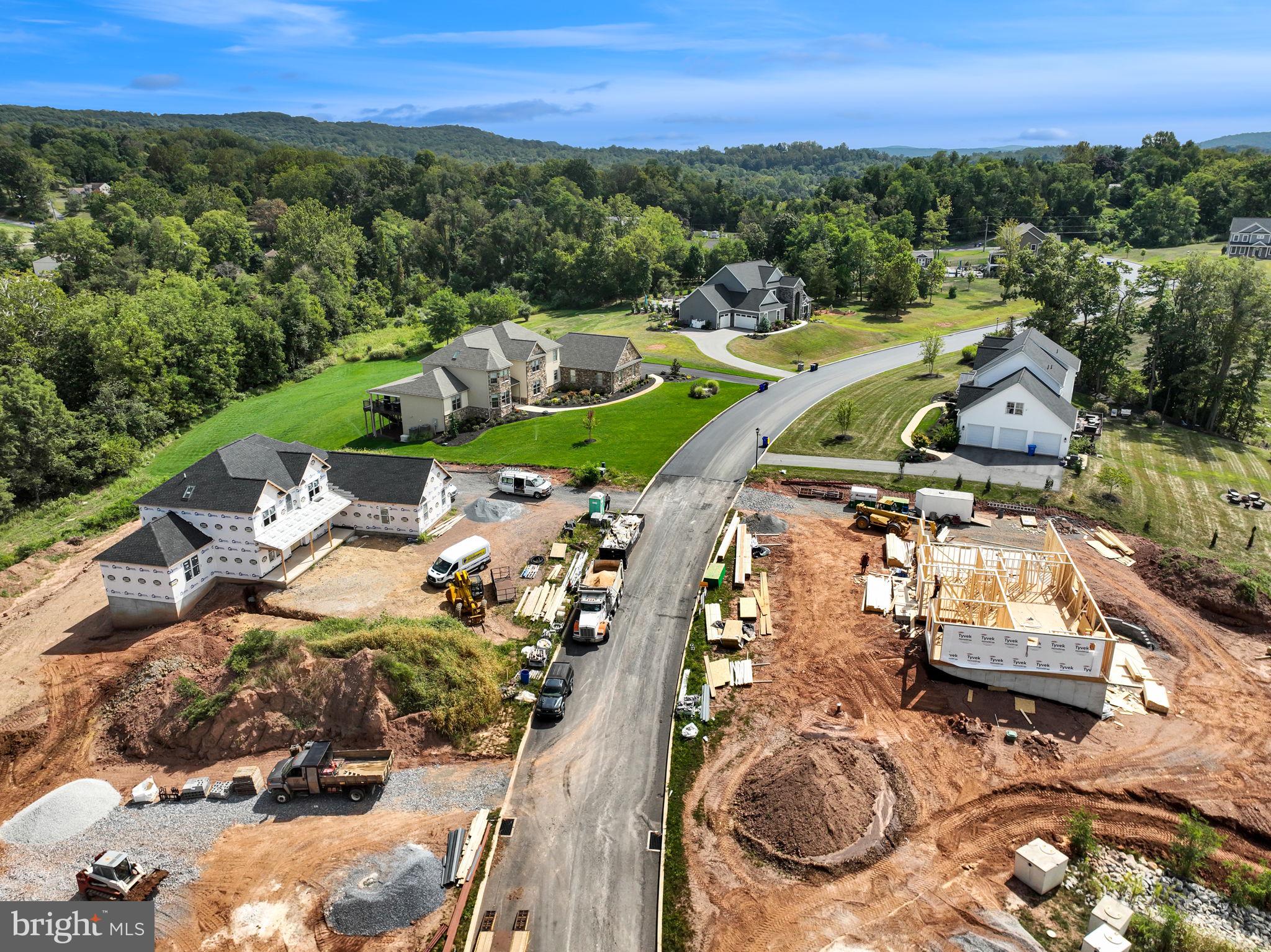 OAK HILL - Land