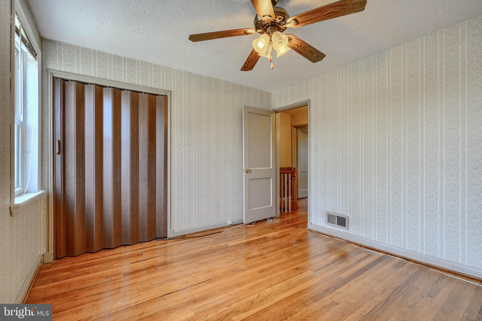 GRAY MANOR HOMES - Residential Lease