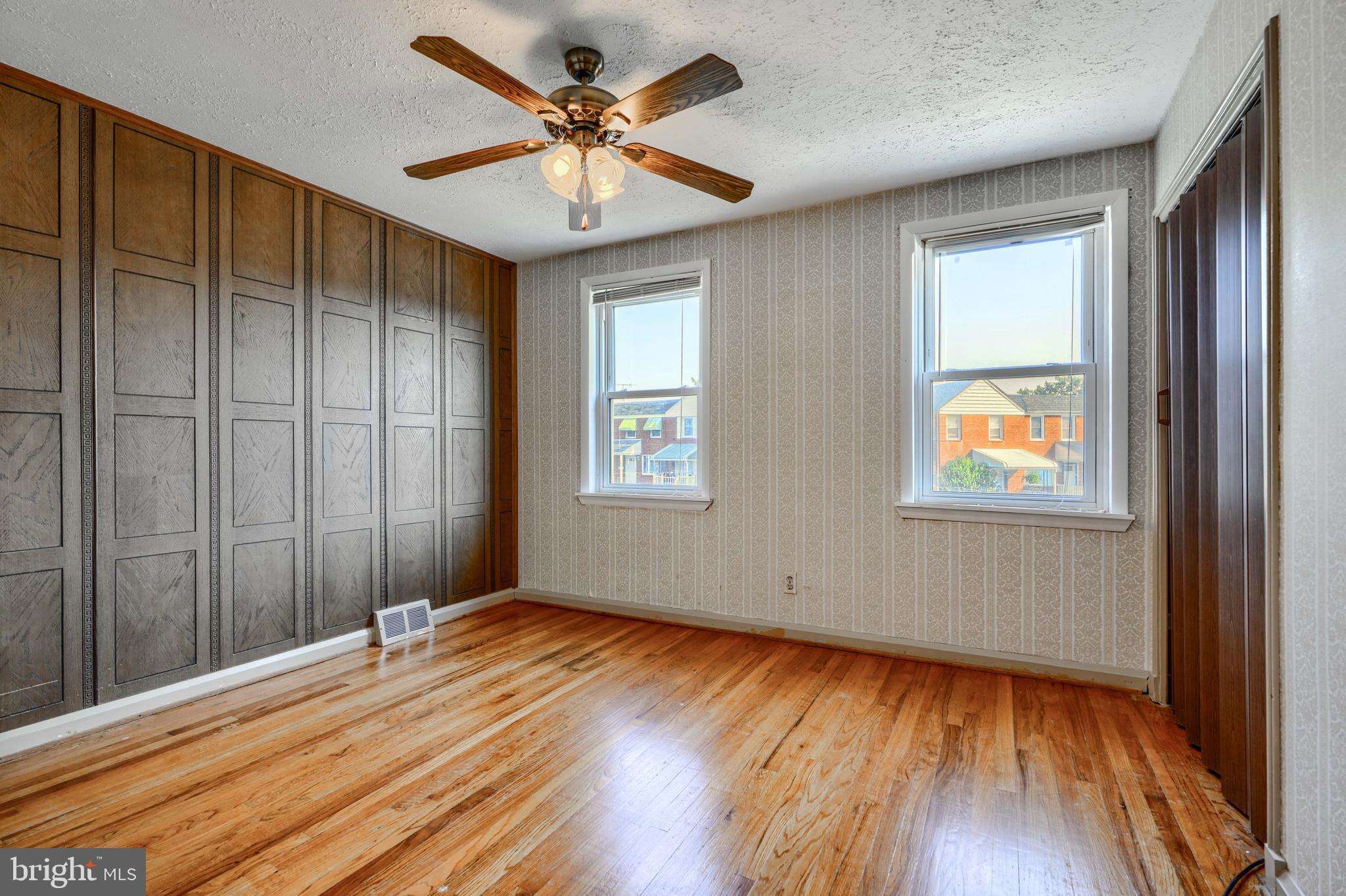 GRAY MANOR HOMES - Residential Lease