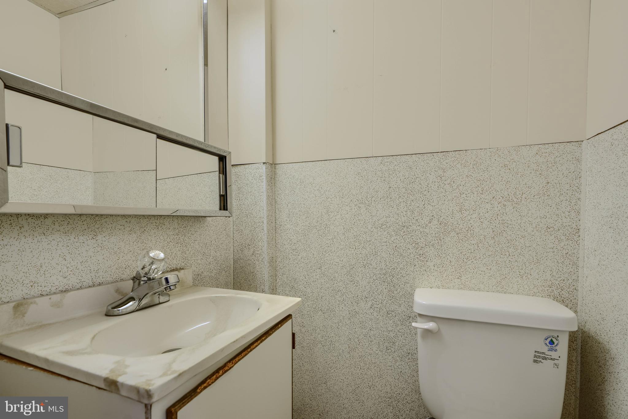 GRAY MANOR HOMES - Residential Lease