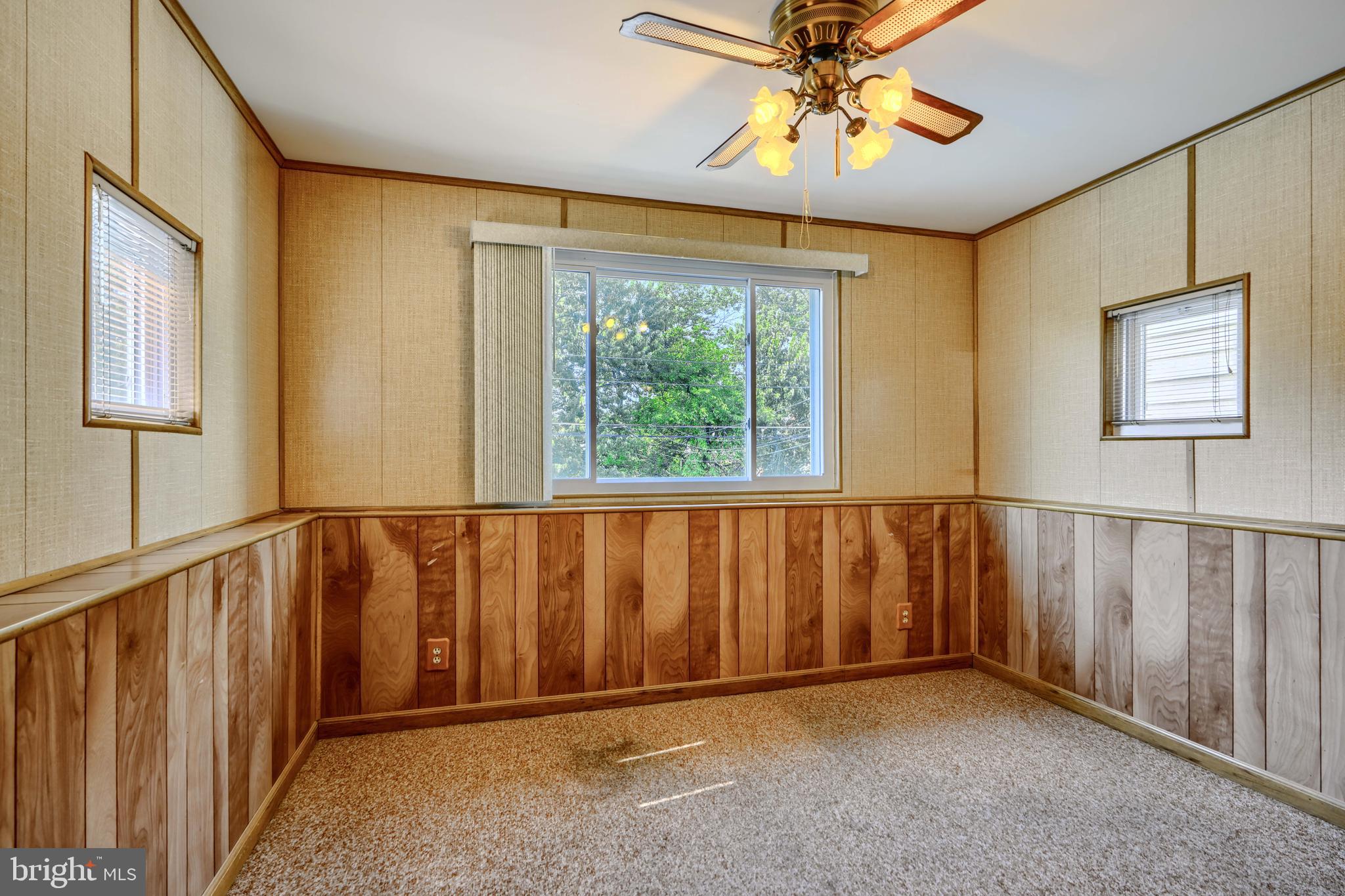 GRAY MANOR HOMES - Residential Lease