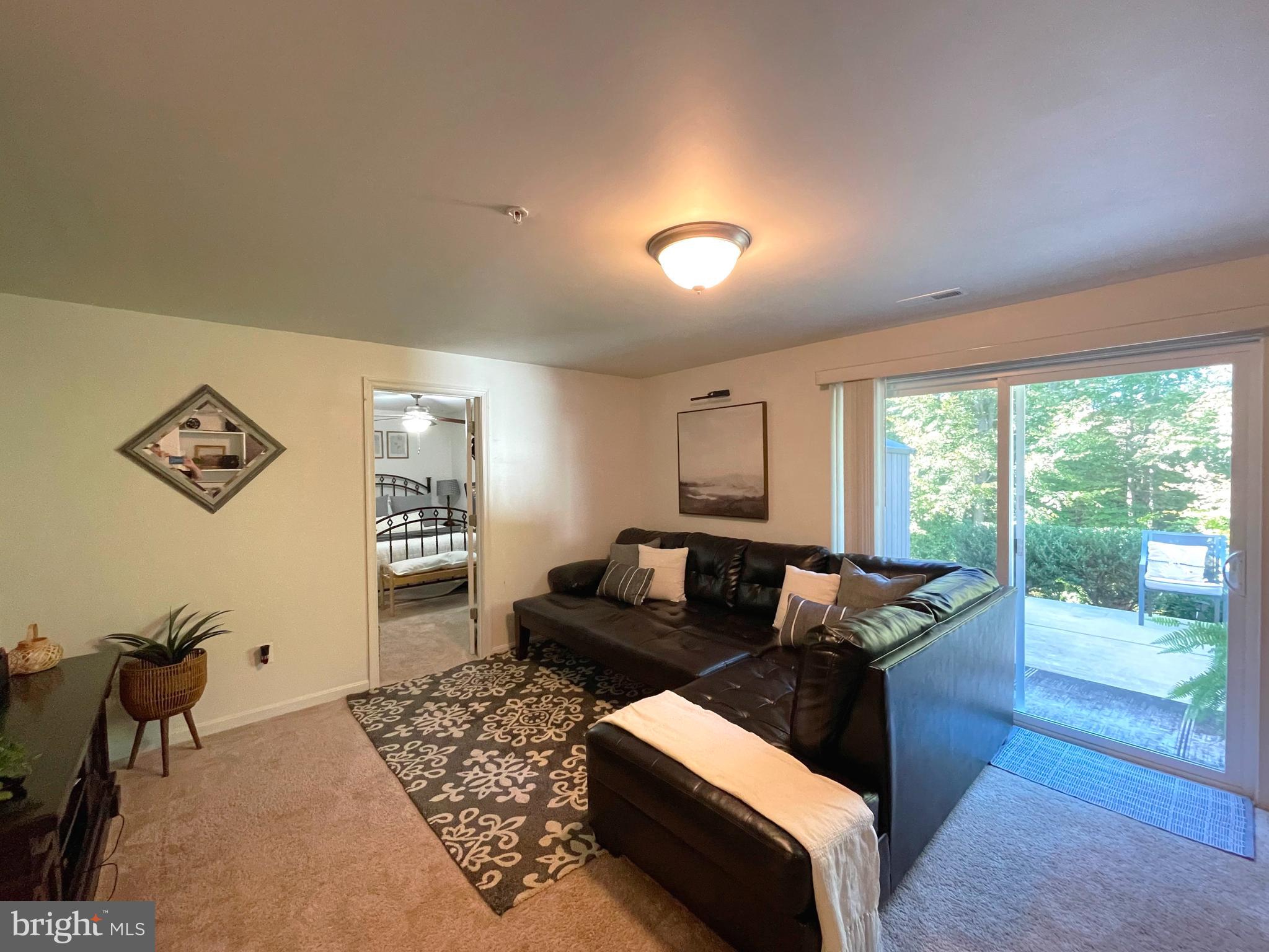 WHISPERING WOODS - Residential Lease