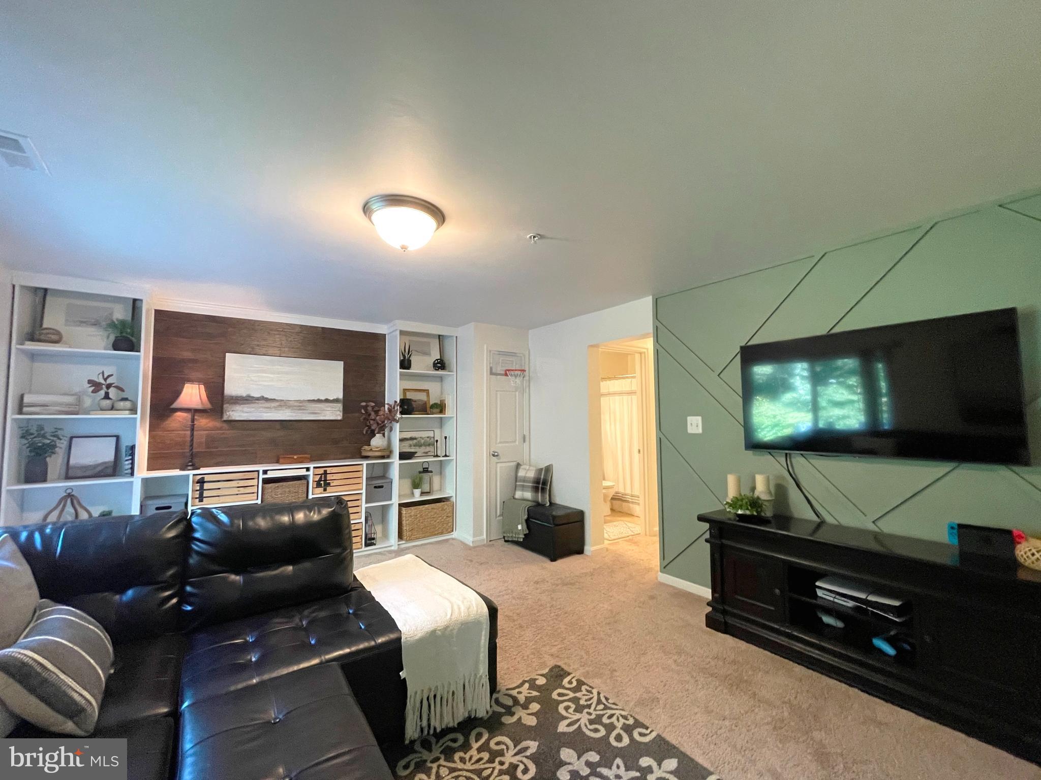 WHISPERING WOODS - Residential Lease