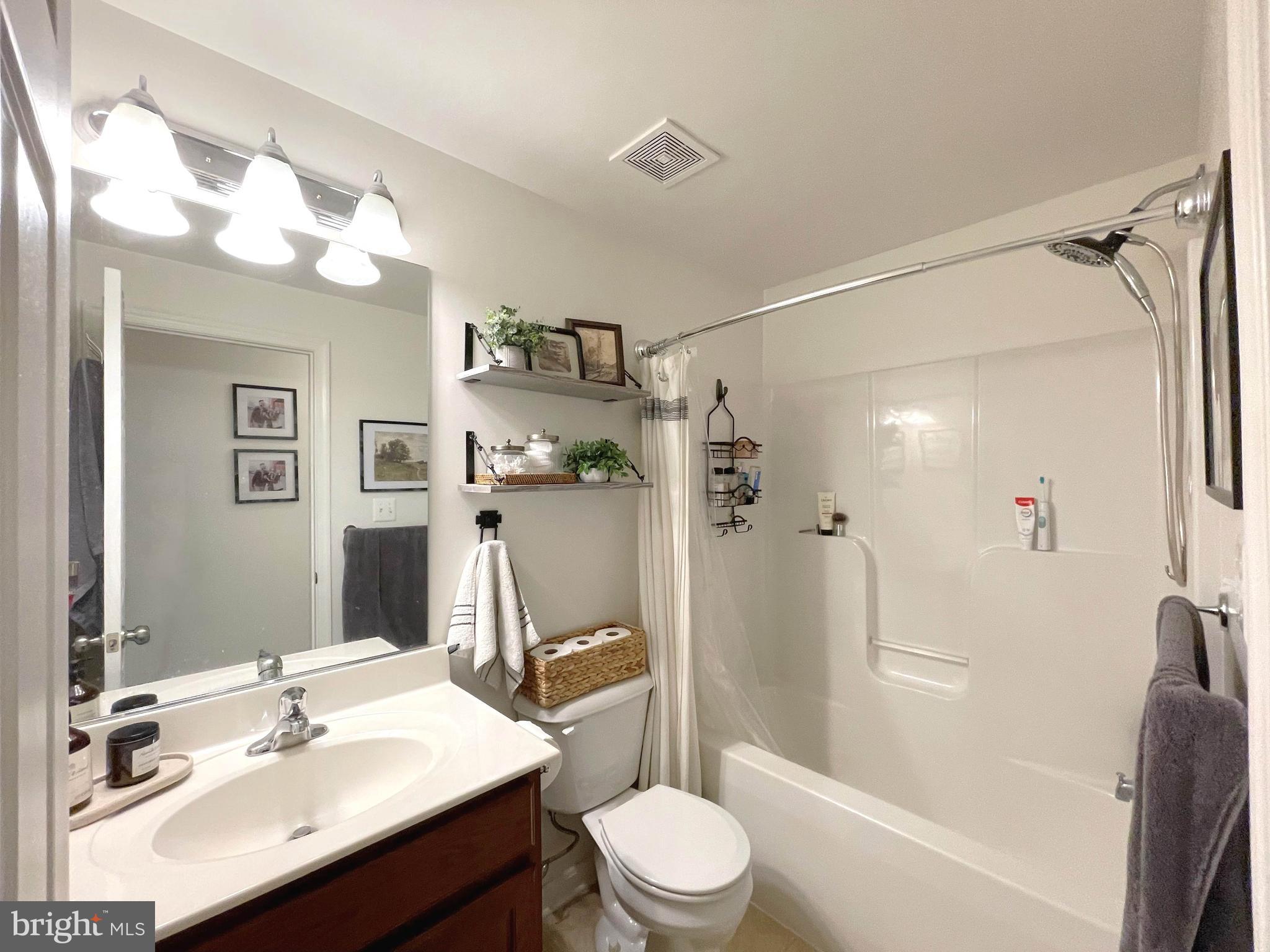 WHISPERING WOODS - Residential Lease