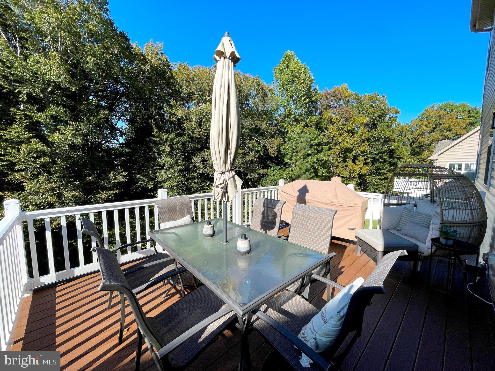 WHISPERING WOODS - Residential Lease