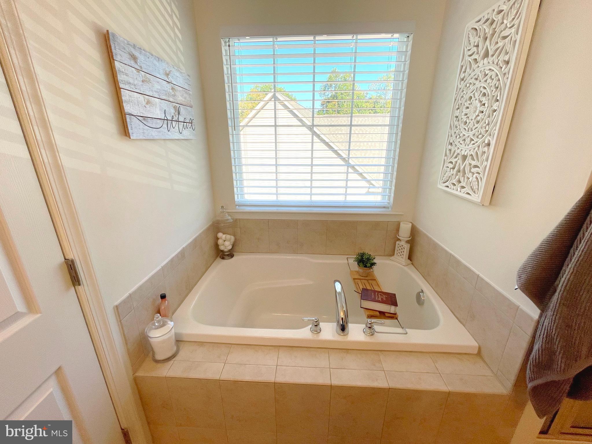 WHISPERING WOODS - Residential Lease