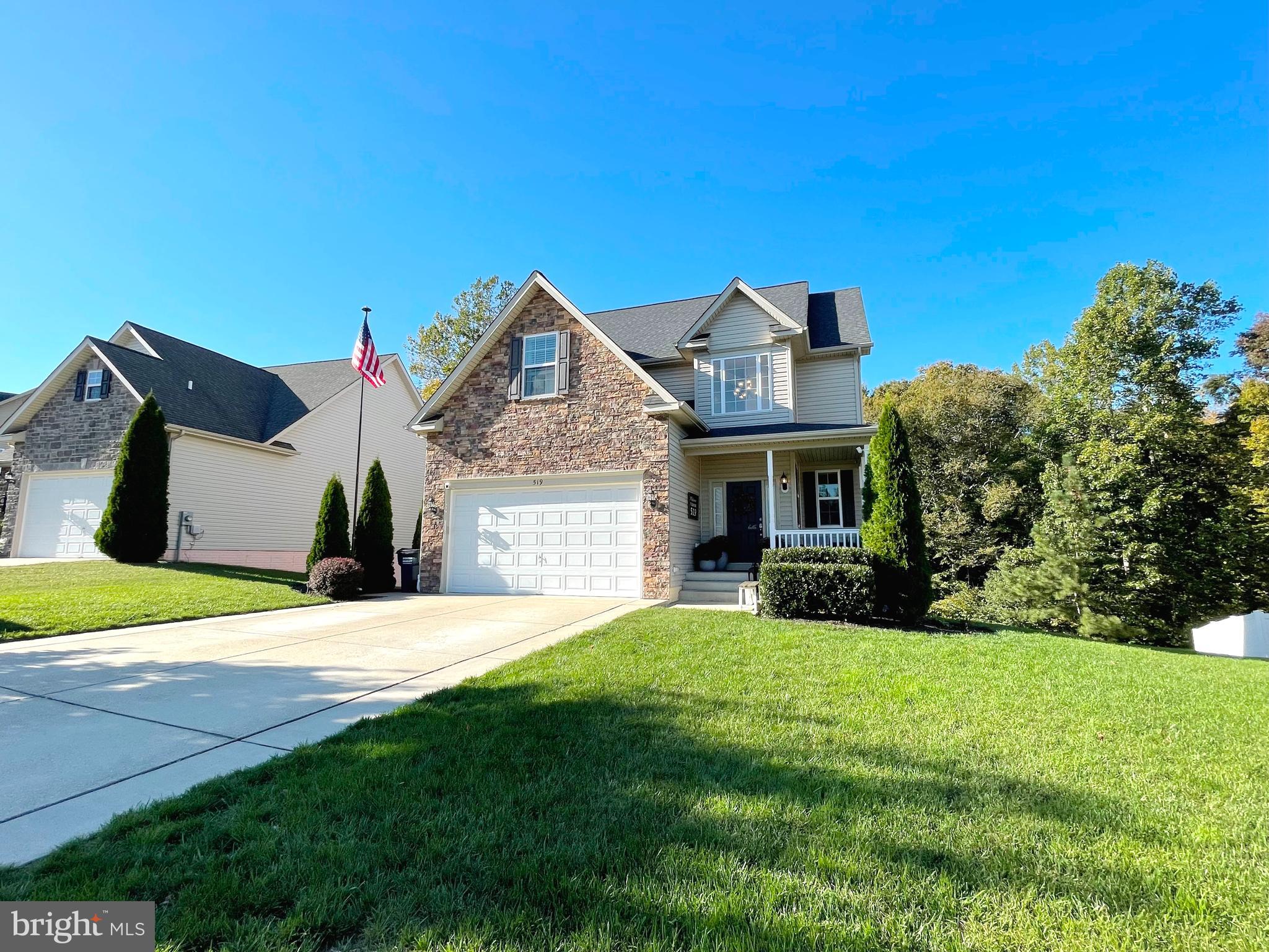 WHISPERING WOODS - Residential Lease