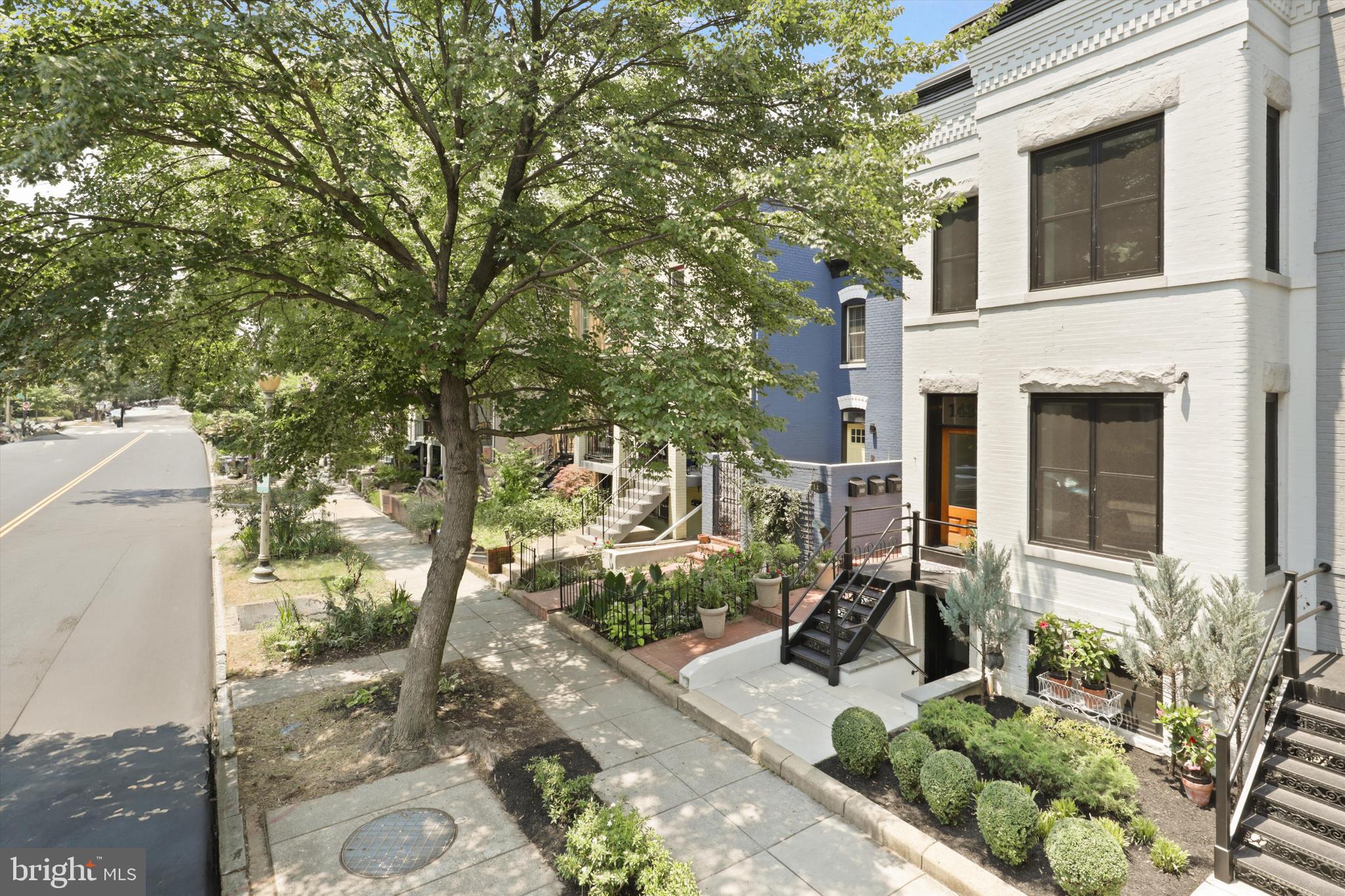 CAPITOL HILL - Residential