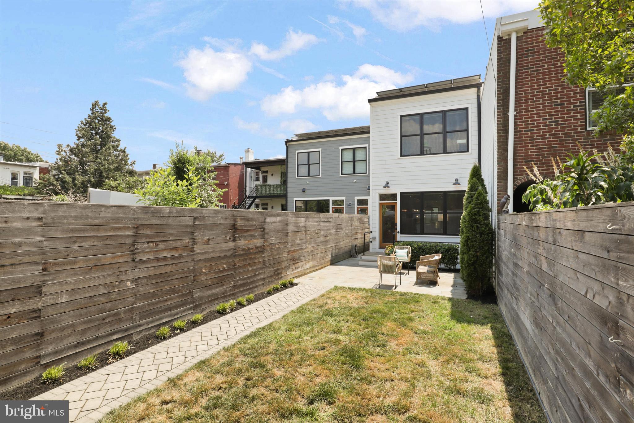 CAPITOL HILL - Residential