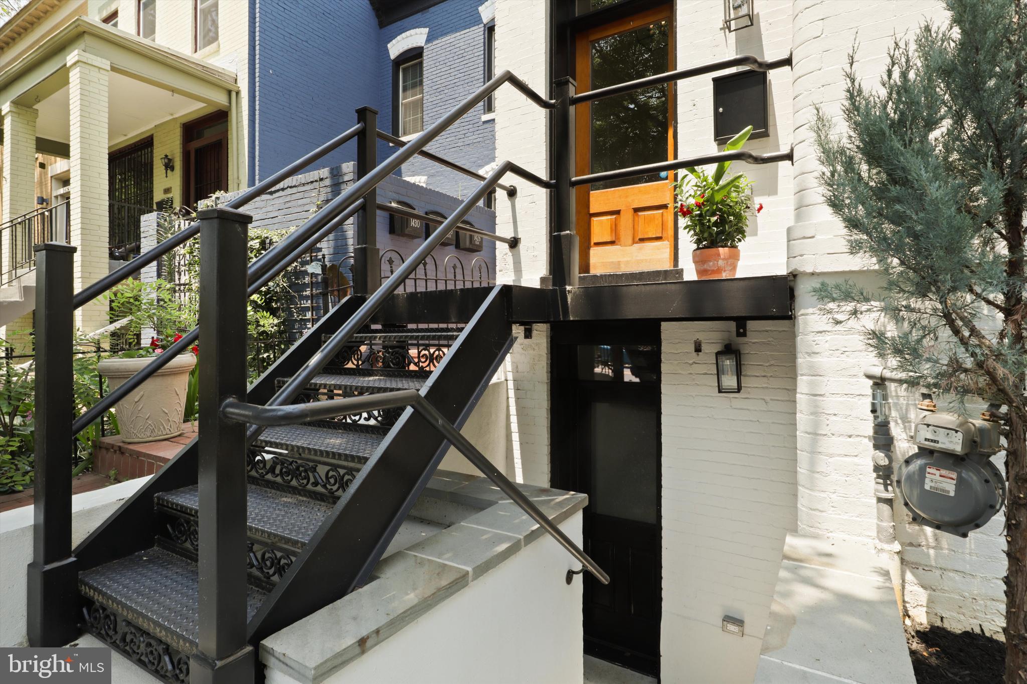 CAPITOL HILL - Residential