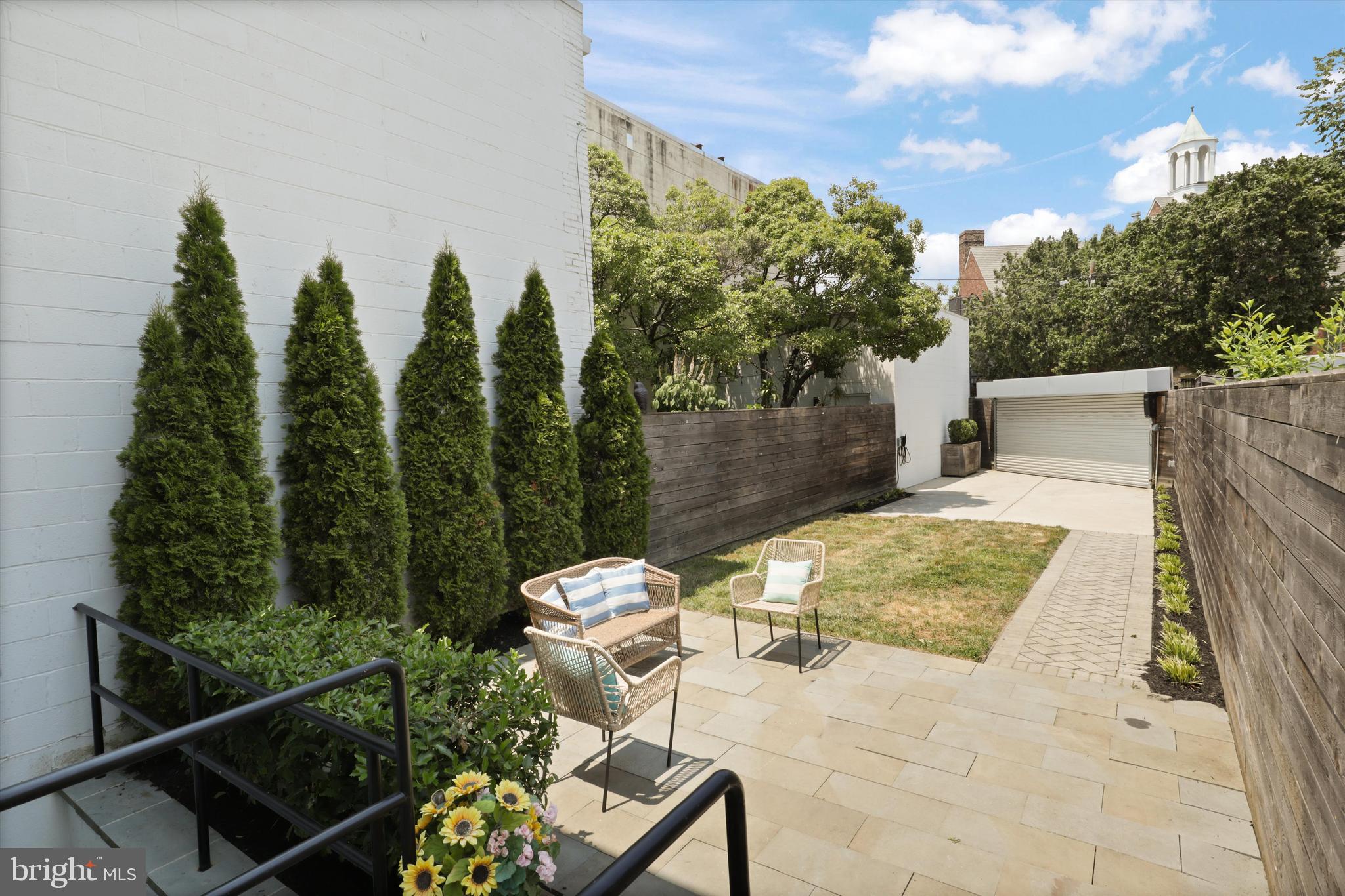 CAPITOL HILL - Residential